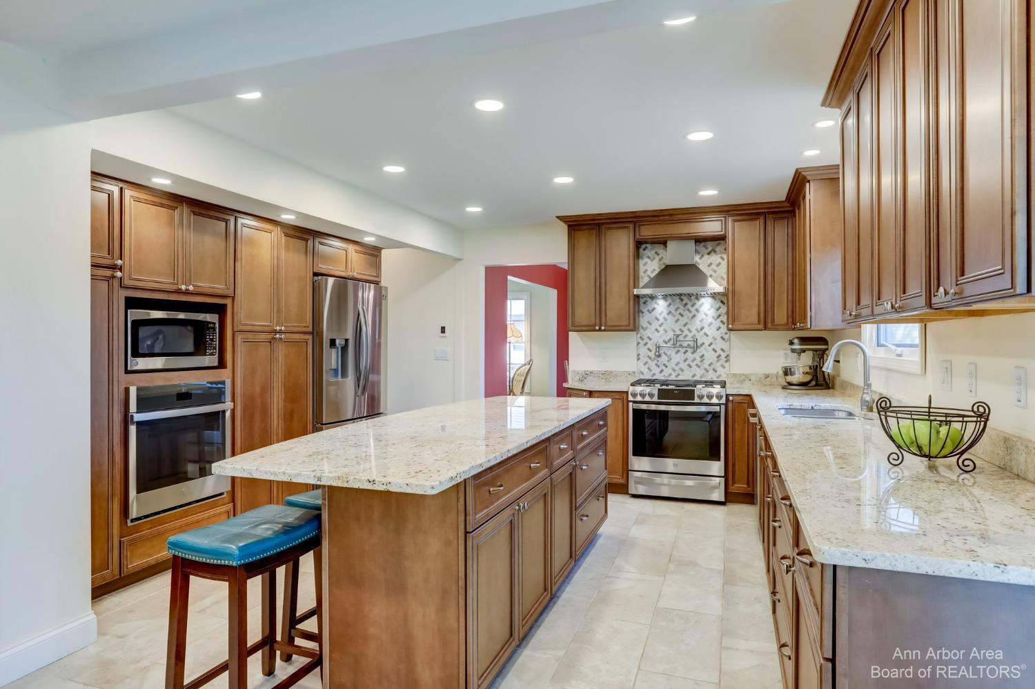 2145 Greenview Drive