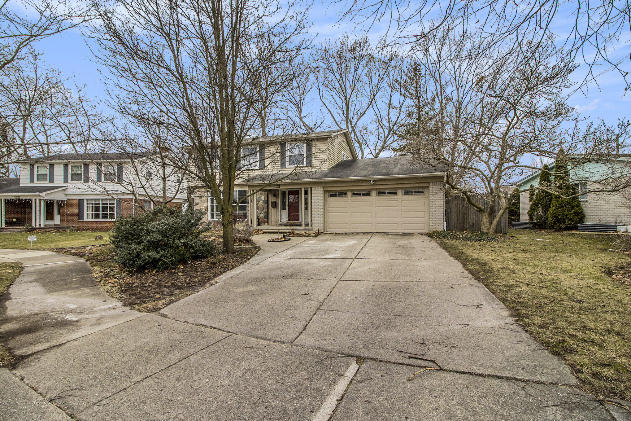 2874 Page Ave Avenue