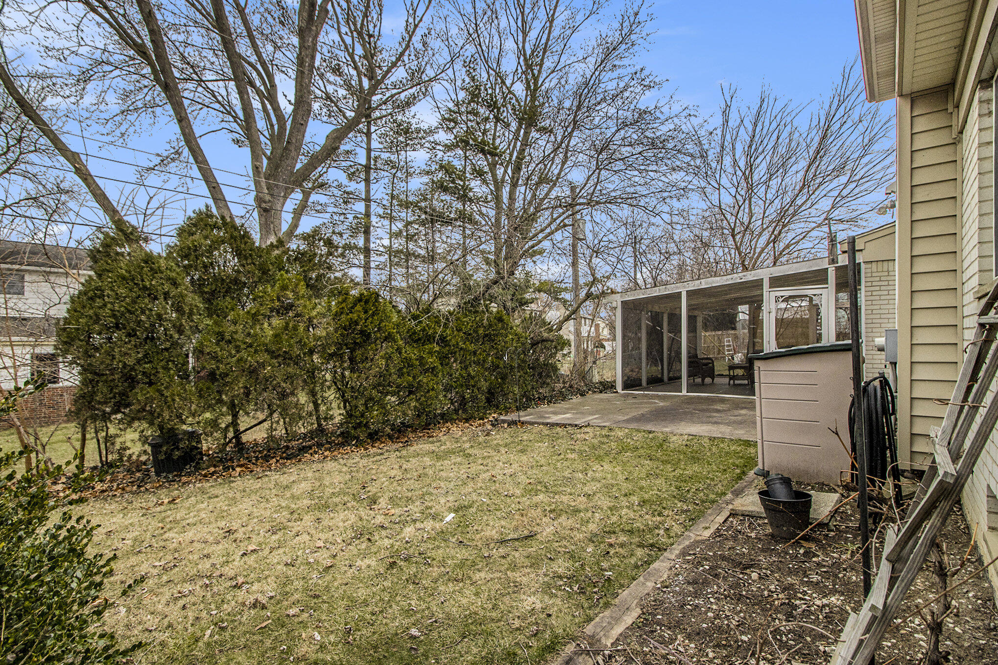 2874 Page Ave Avenue