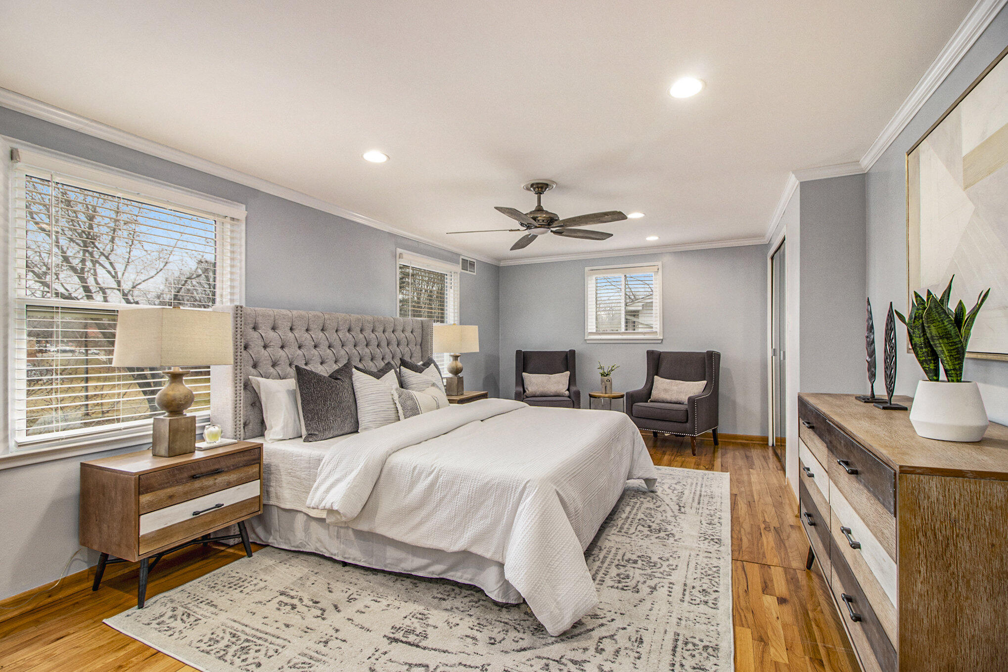 2874 Page Ave Avenue