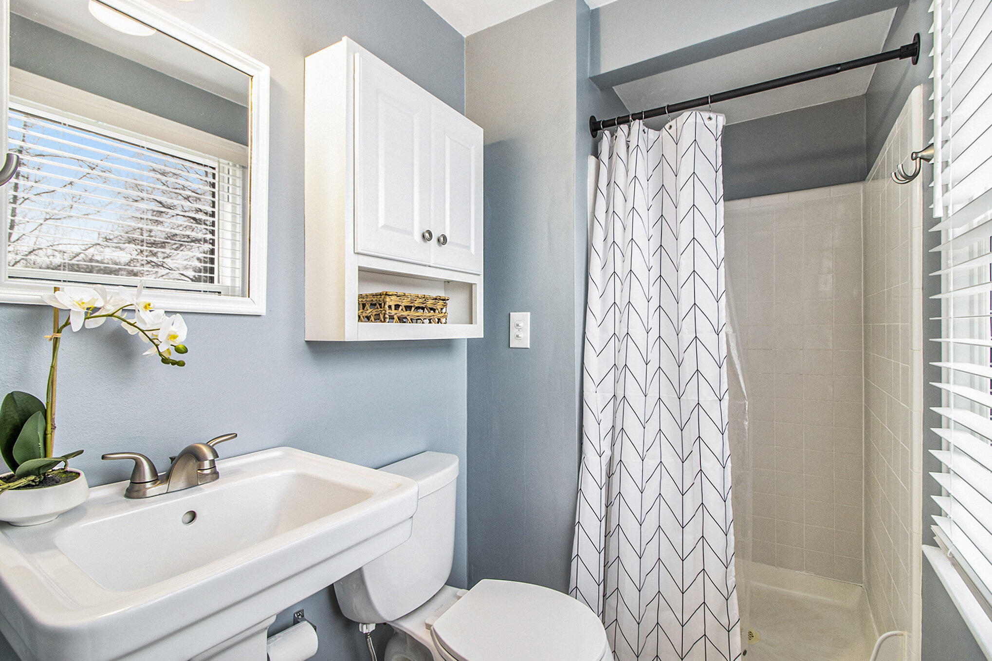 2874 Page Ave Avenue