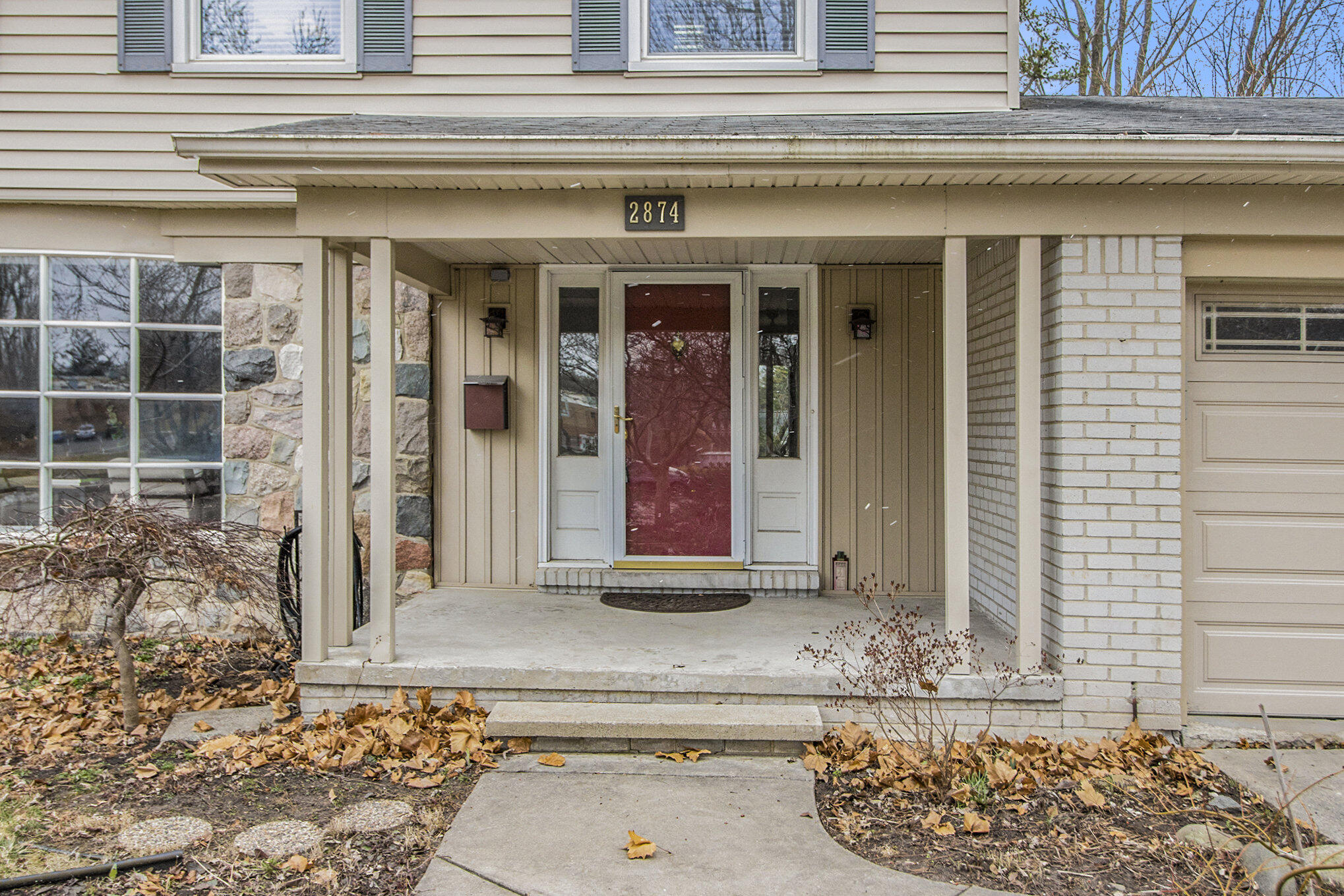 2874 Page Ave Avenue