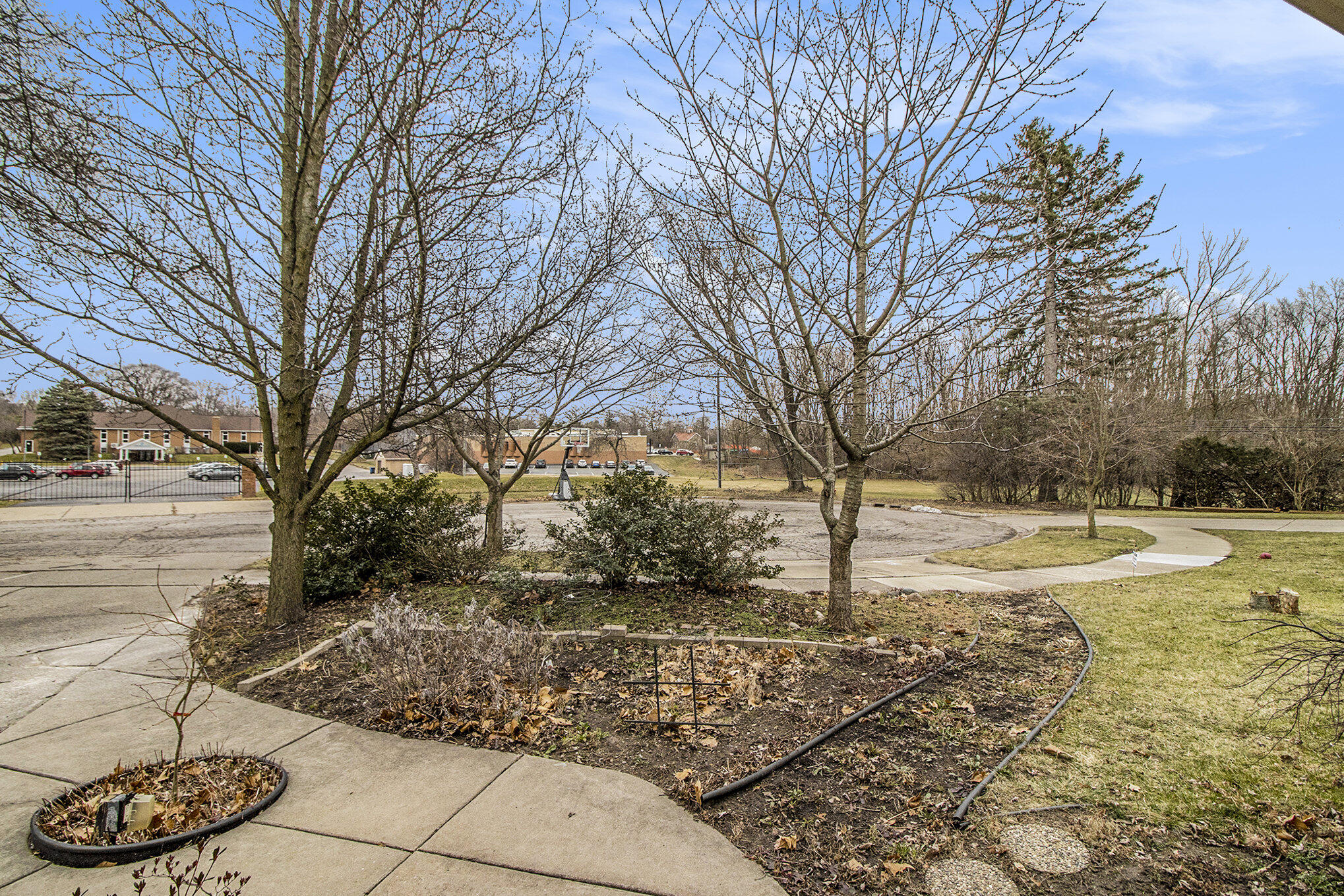 2874 Page Ave Avenue