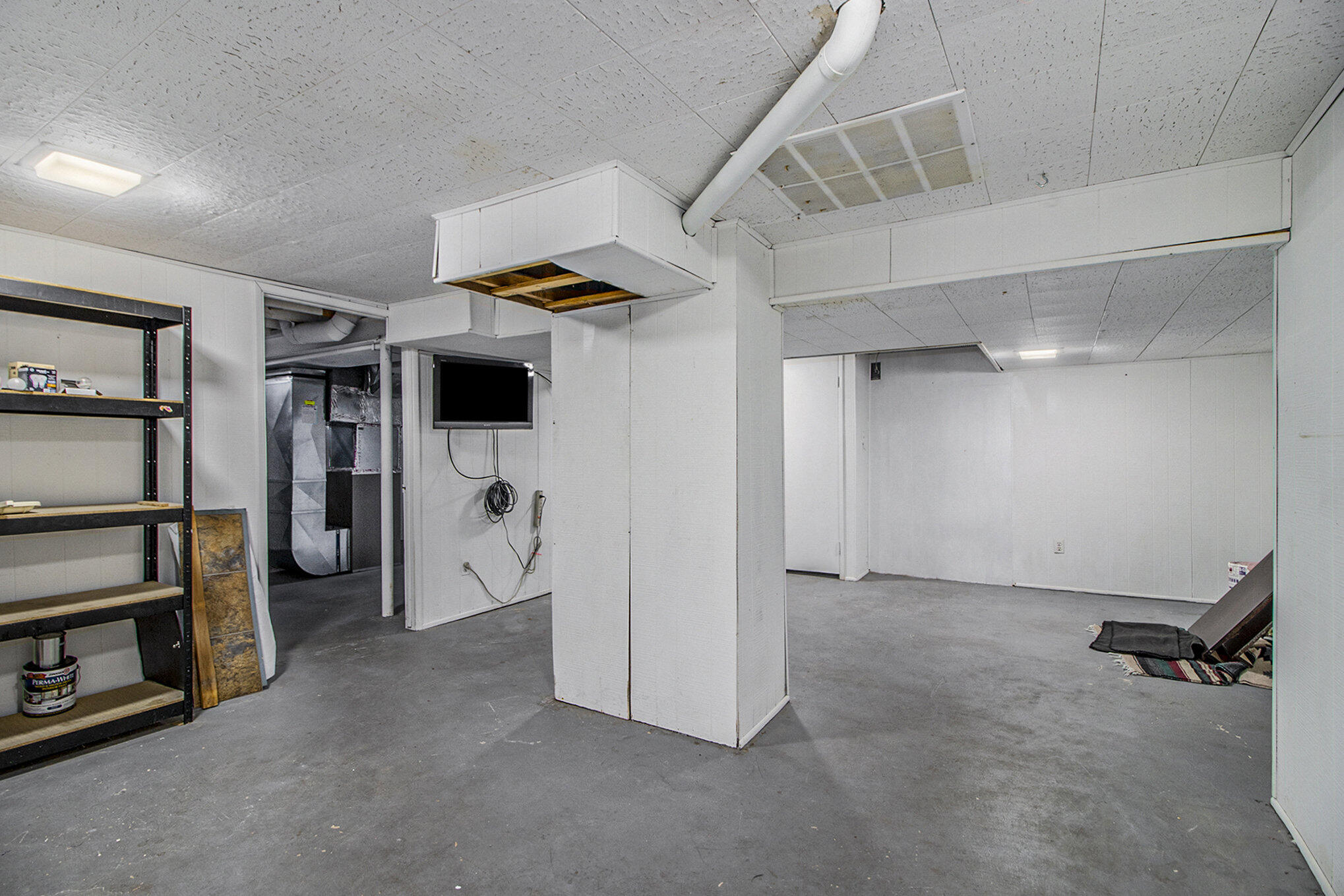 2874 Page Ave Avenue