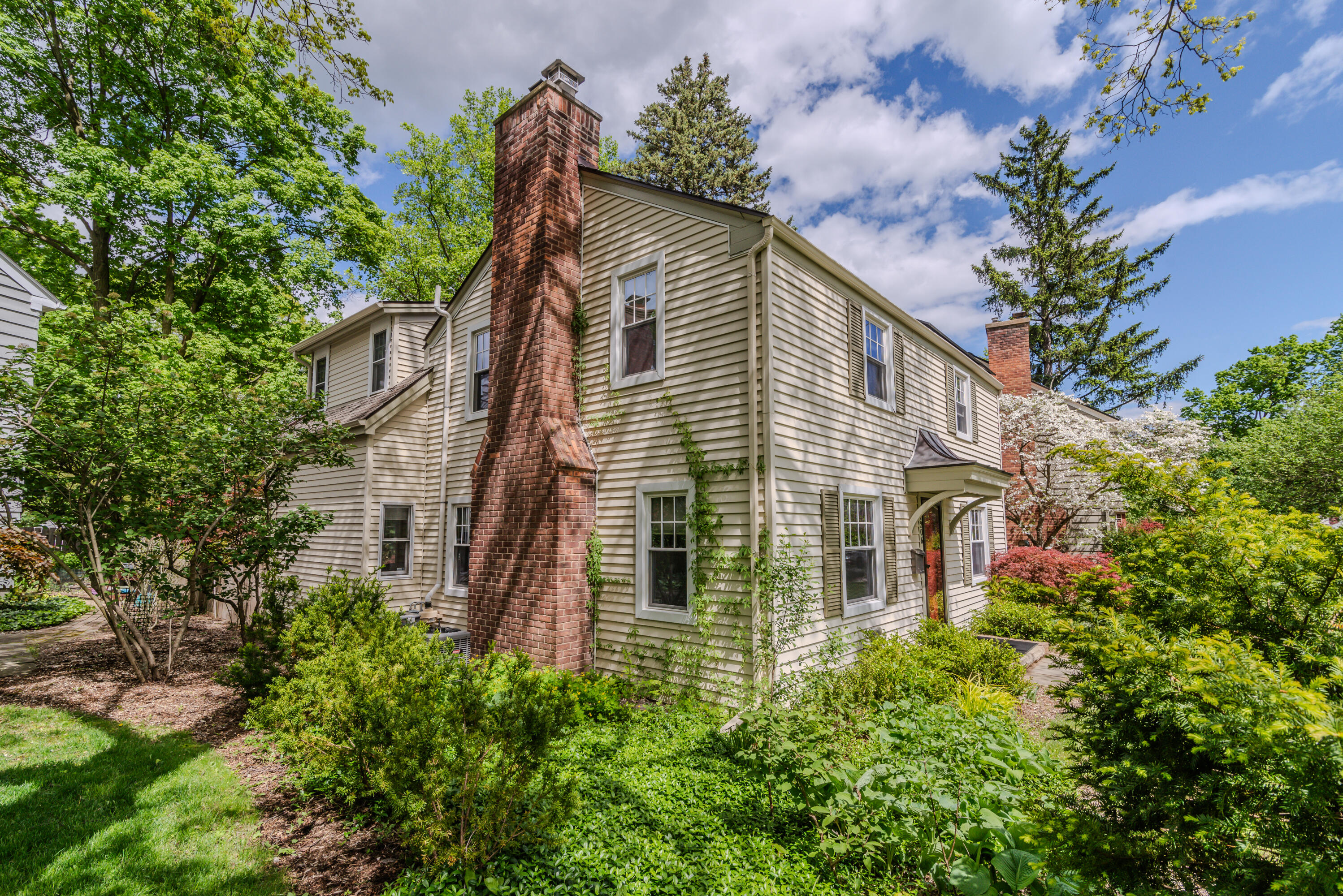 1206 Harbrooke Avenue