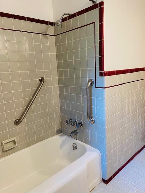 1207 W Madison Street