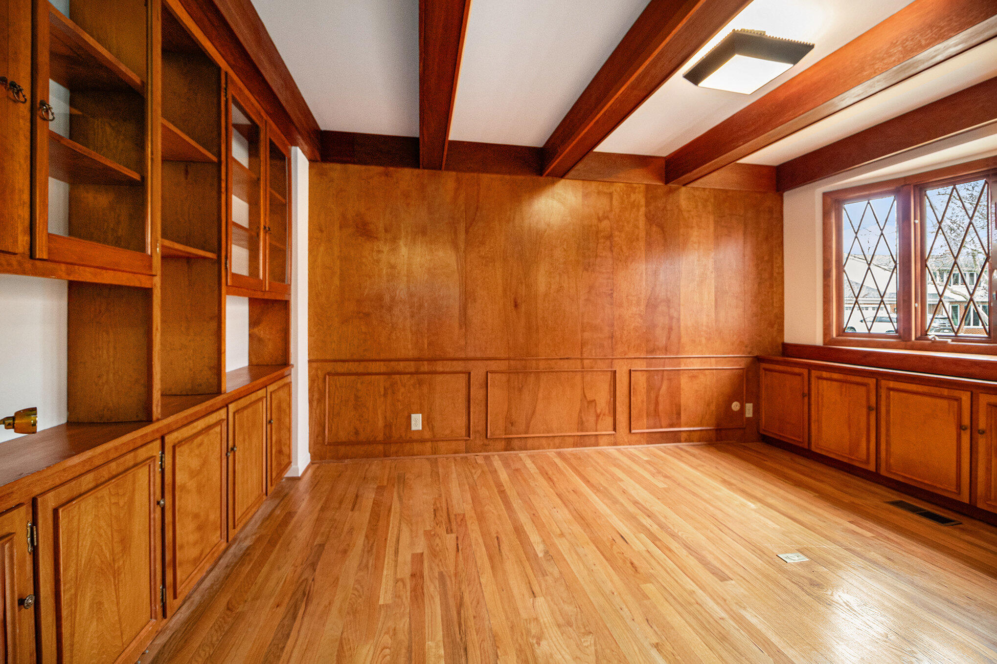 661 Worthington Place