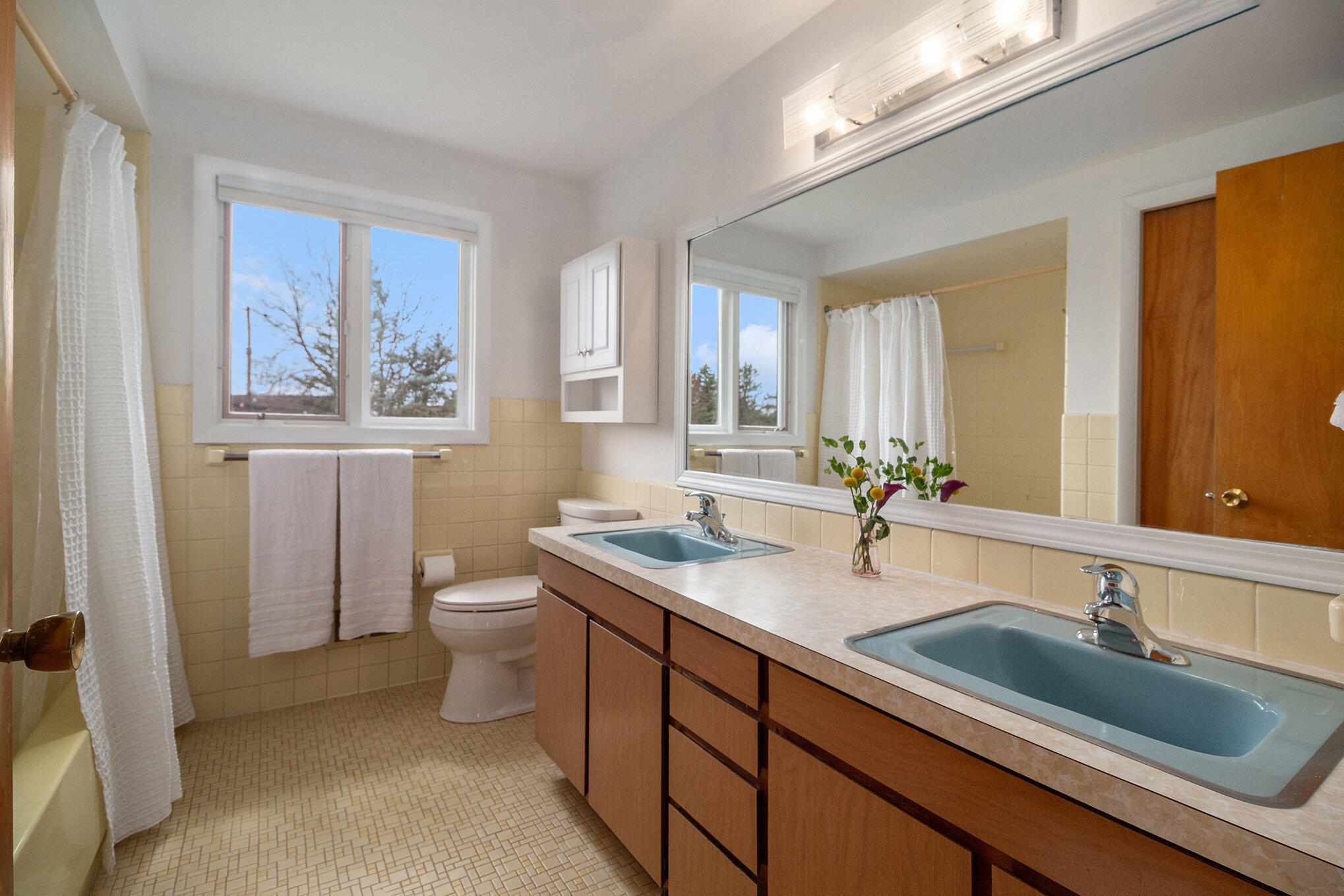 661 Worthington Place