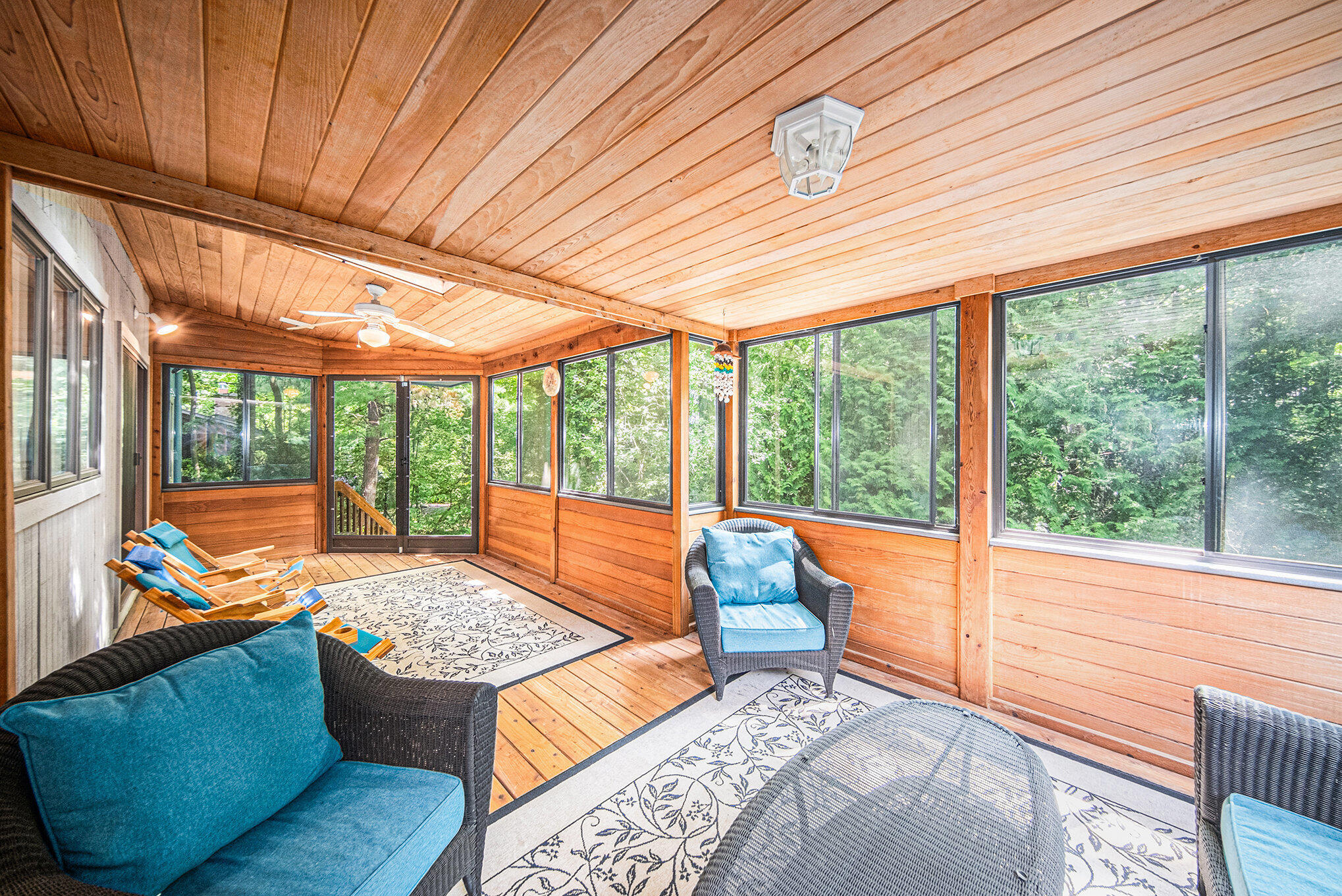 1410 N Folkstone Court