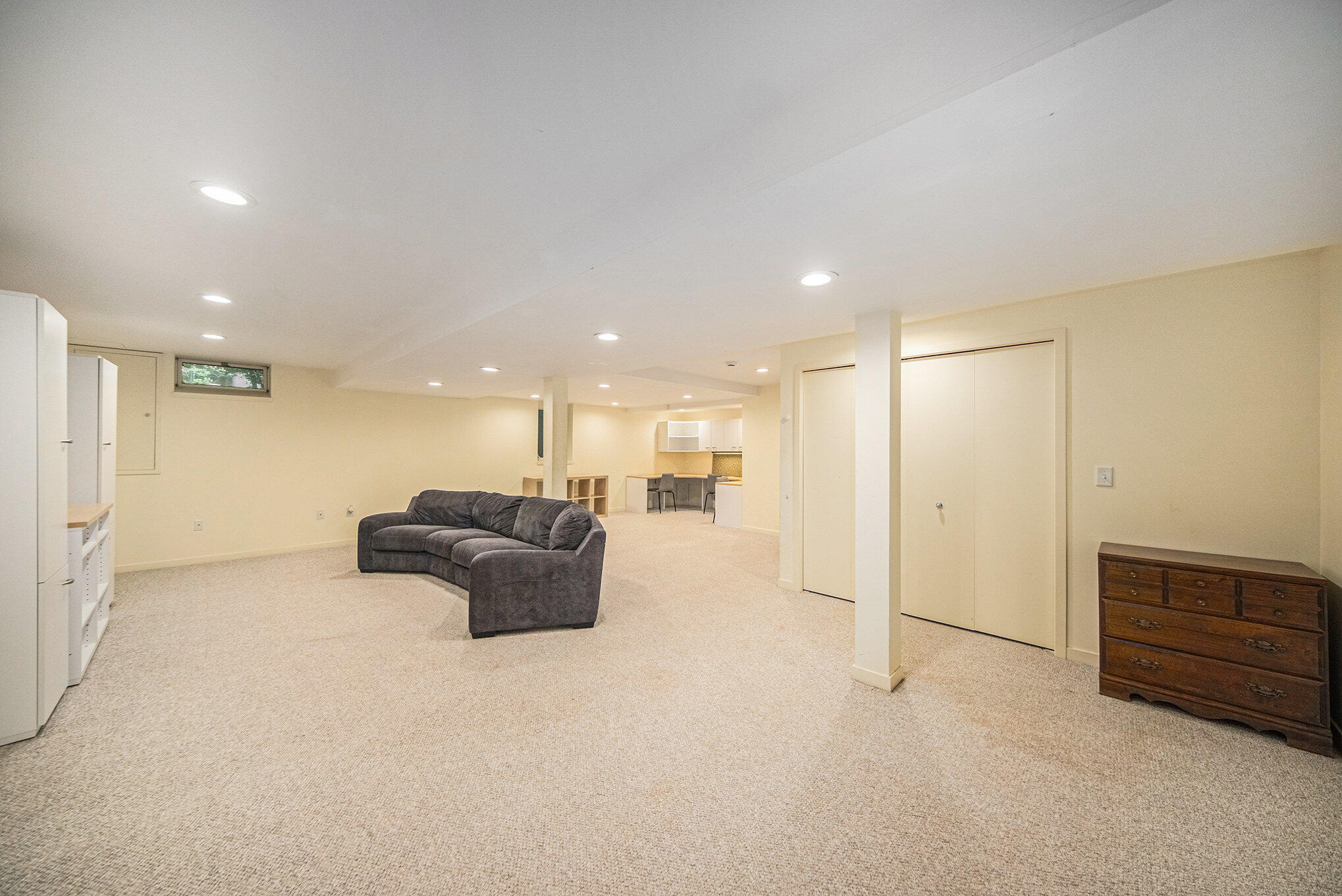 1410 N Folkstone Court