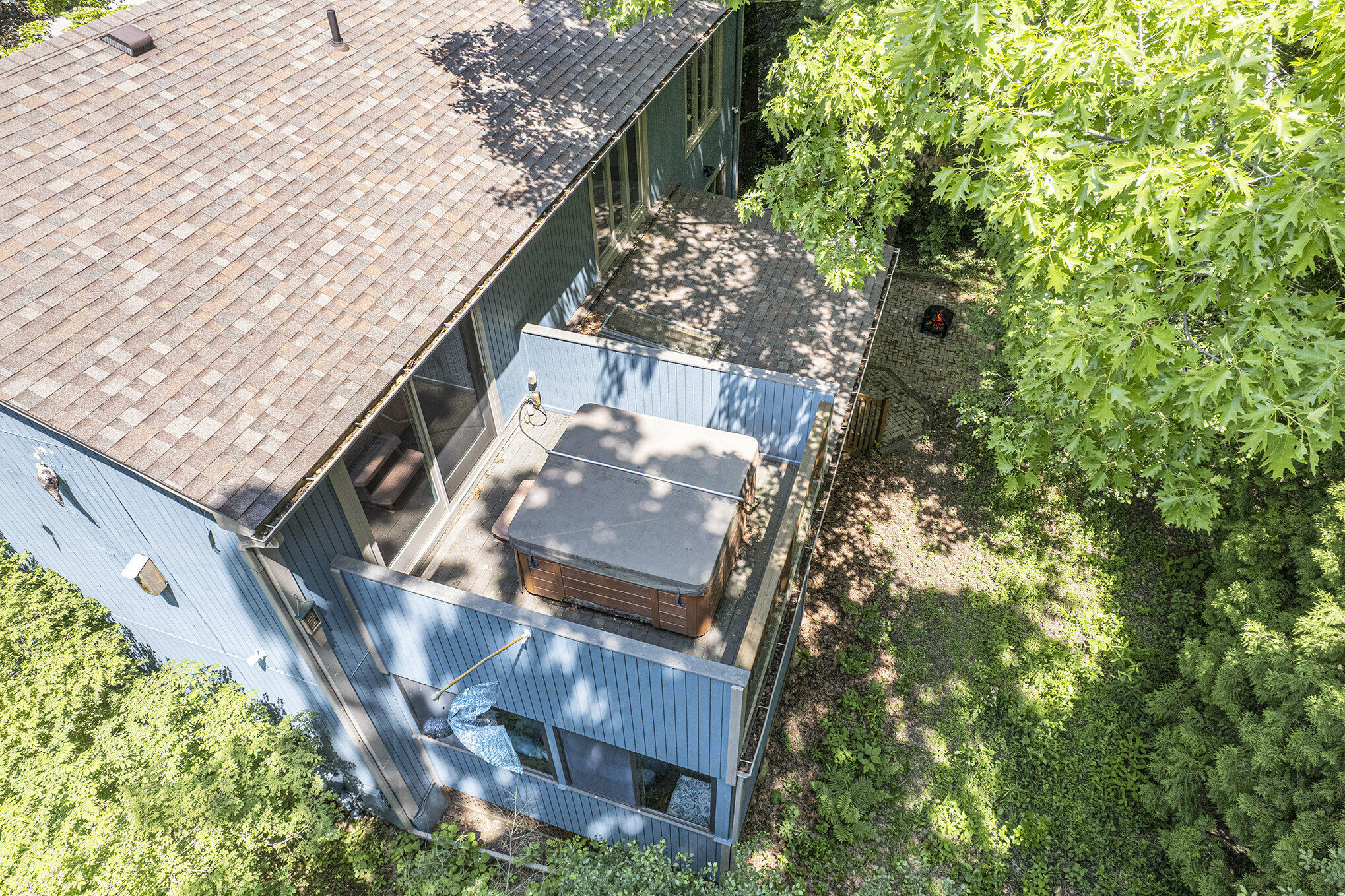 1410 N Folkstone Court