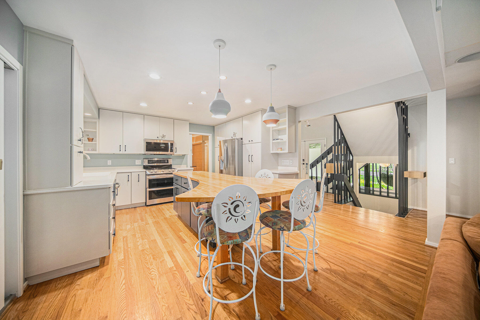 1410 N Folkstone Court