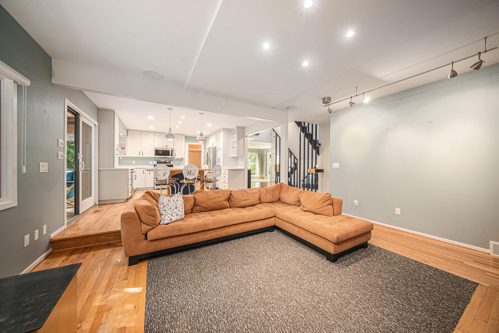 1410 N Folkstone Court