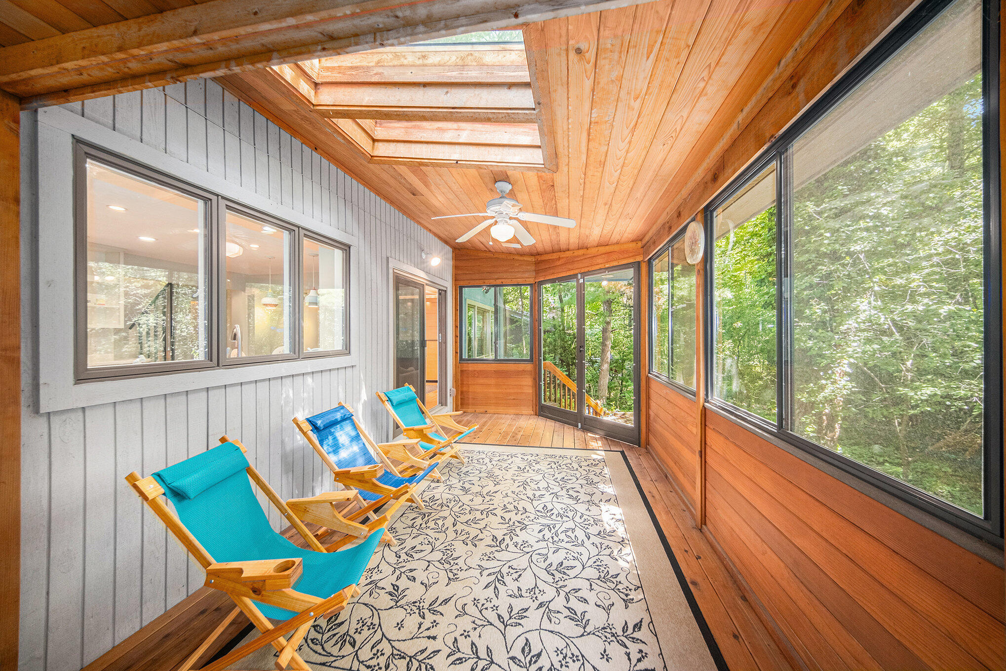 1410 N Folkstone Court