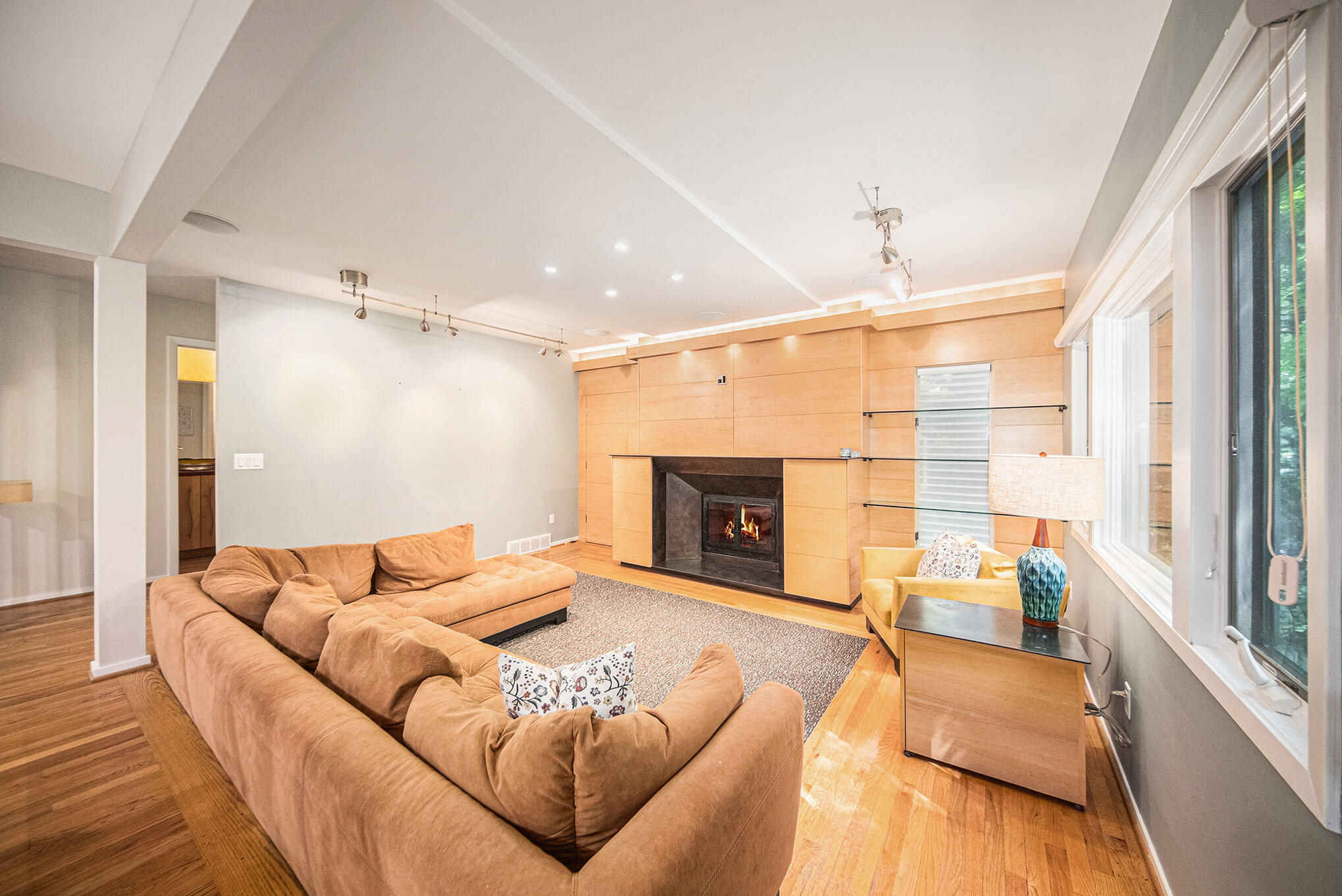 1410 N Folkstone Court