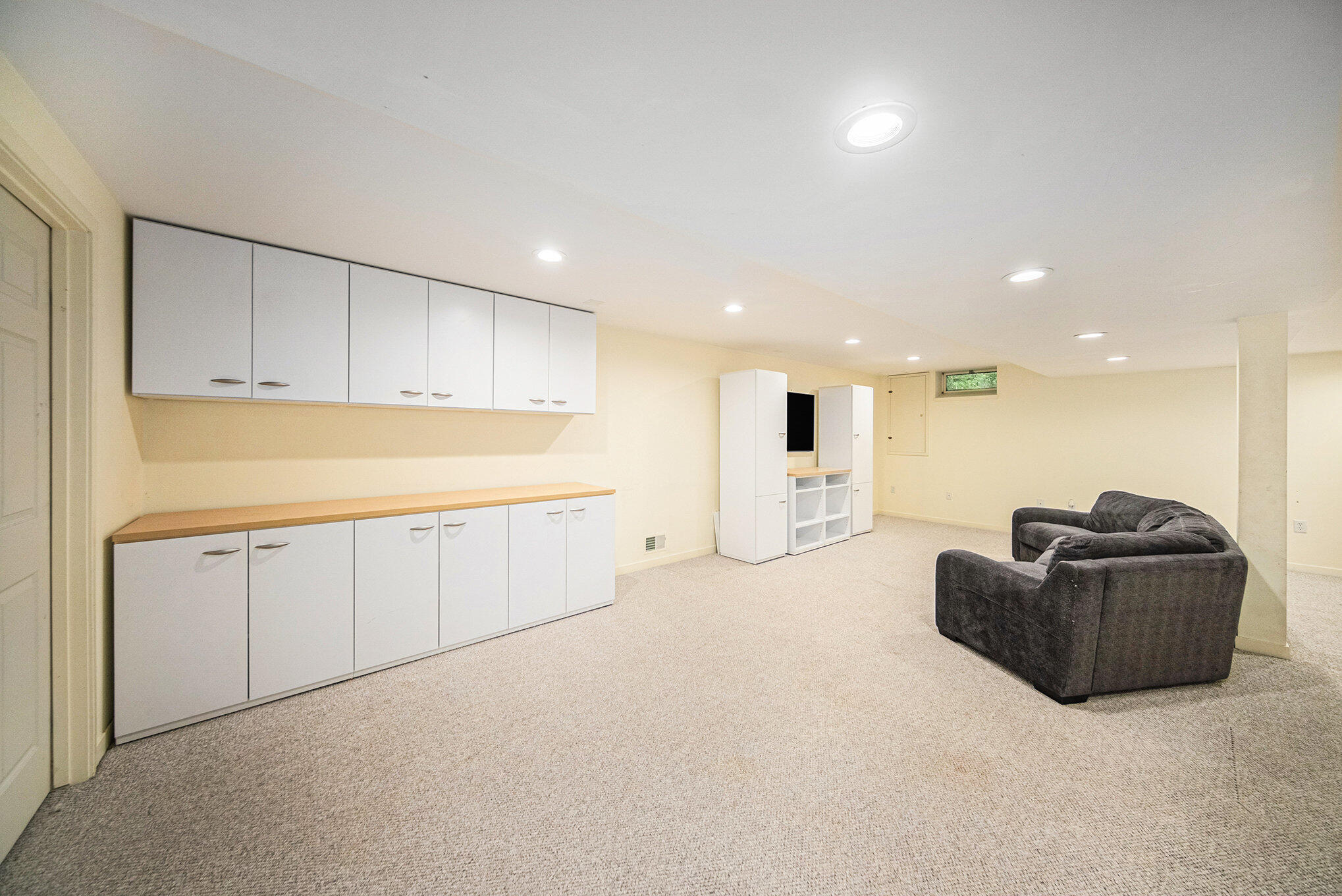 1410 N Folkstone Court