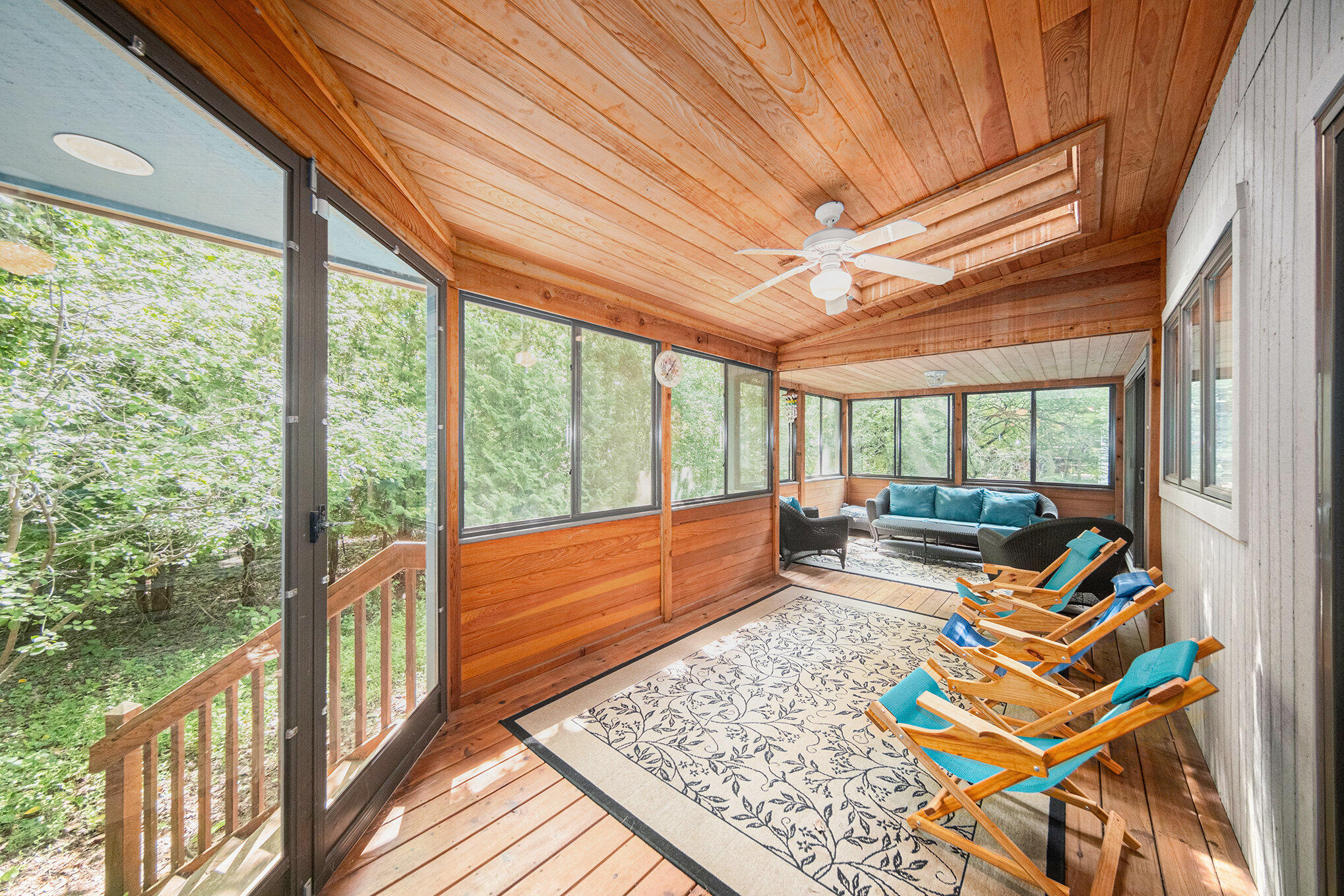 1410 N Folkstone Court