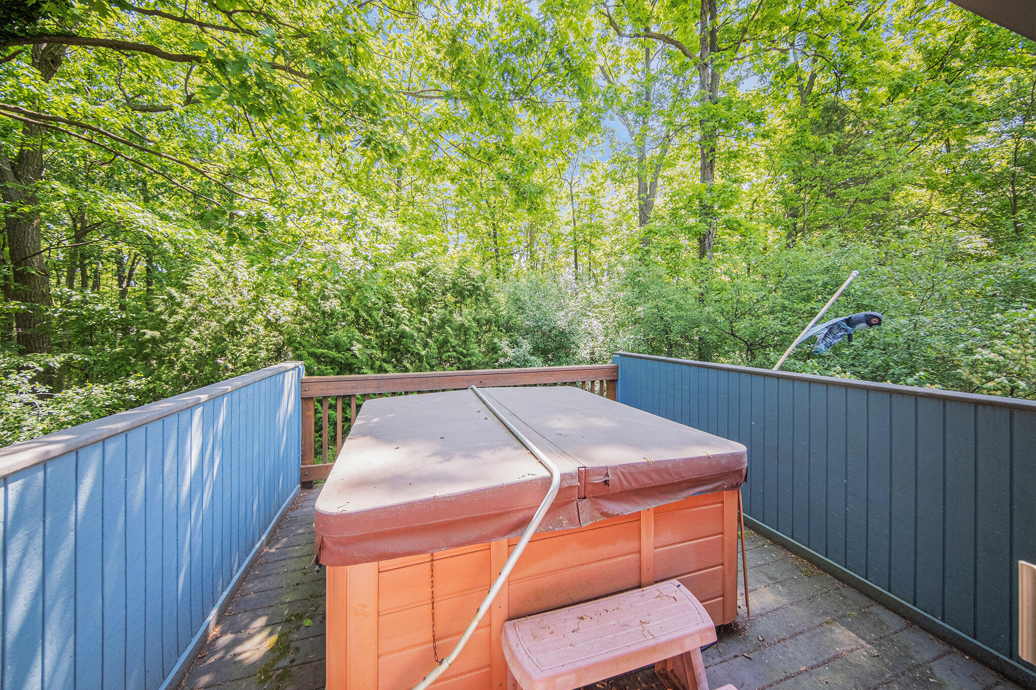 1410 N Folkstone Court