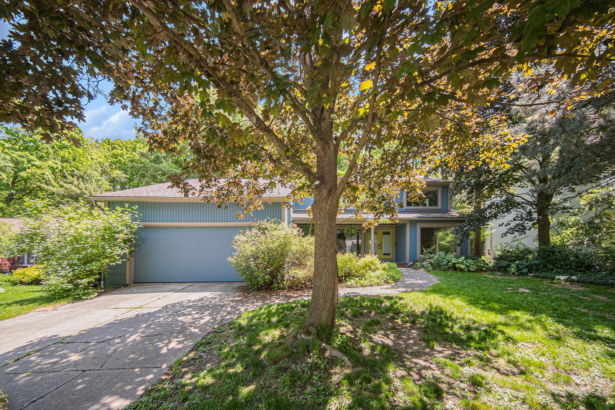 1410 N Folkstone Court