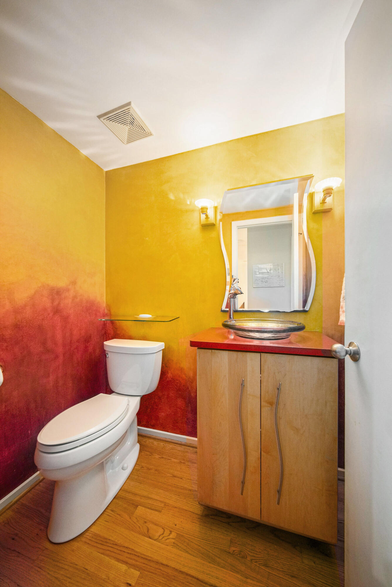 1410 N Folkstone Court