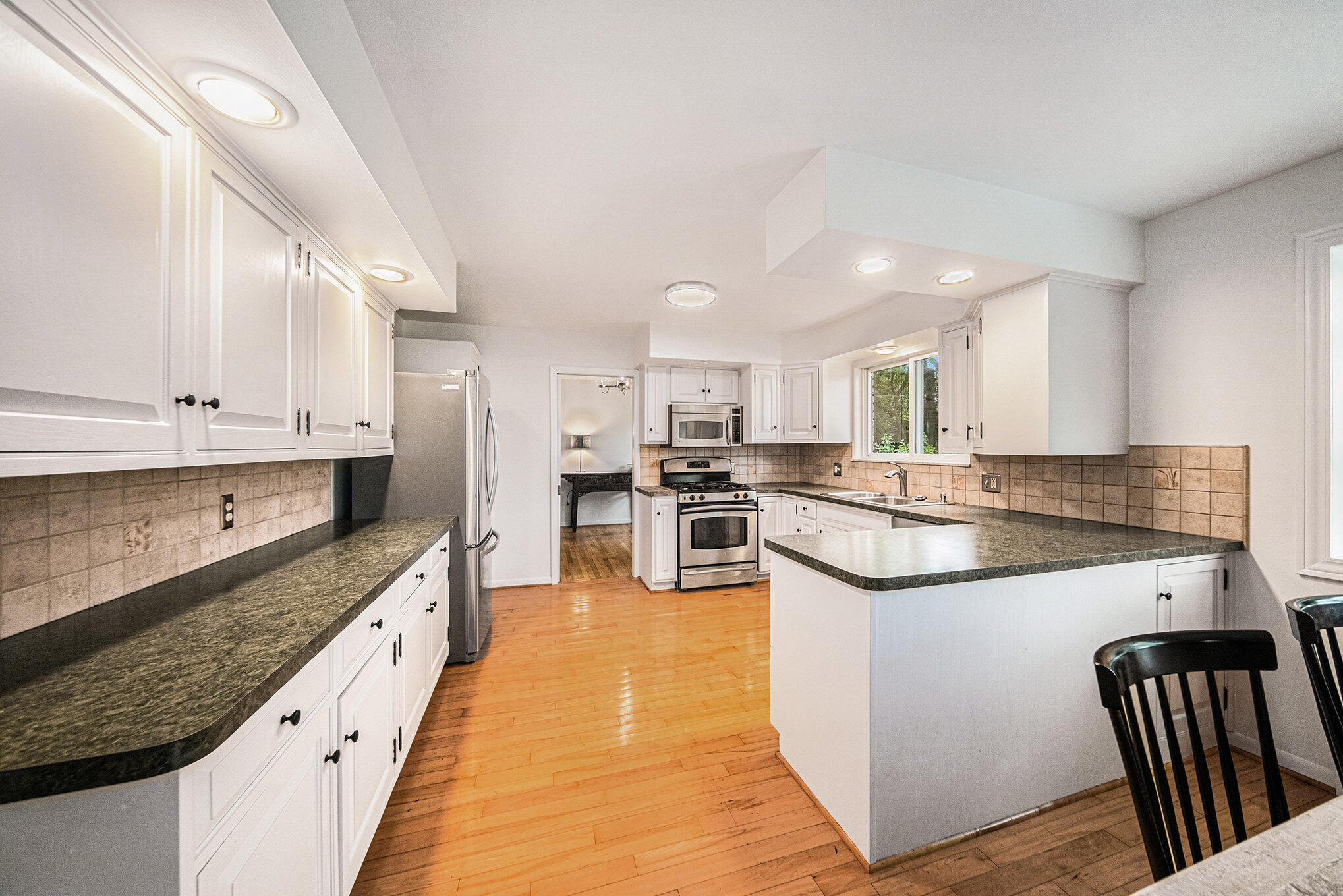 2402 Victoria Avenue