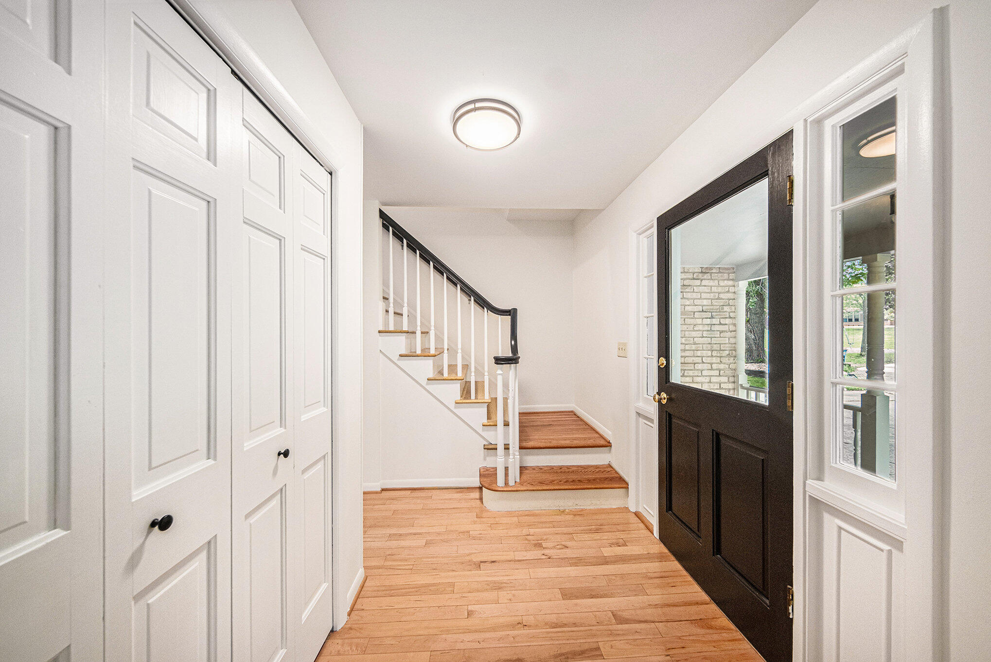 2402 Victoria Avenue