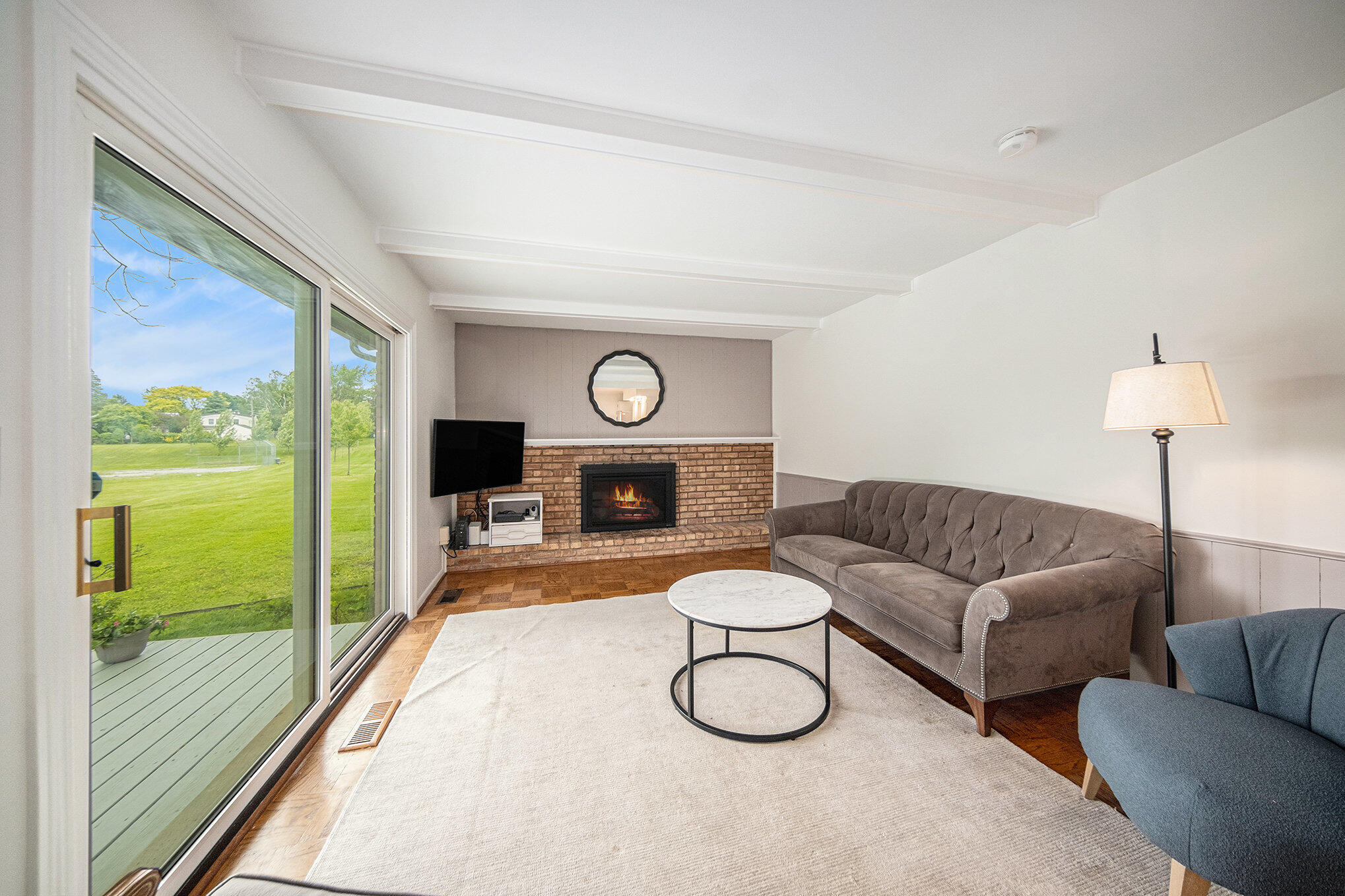 2402 Victoria Avenue