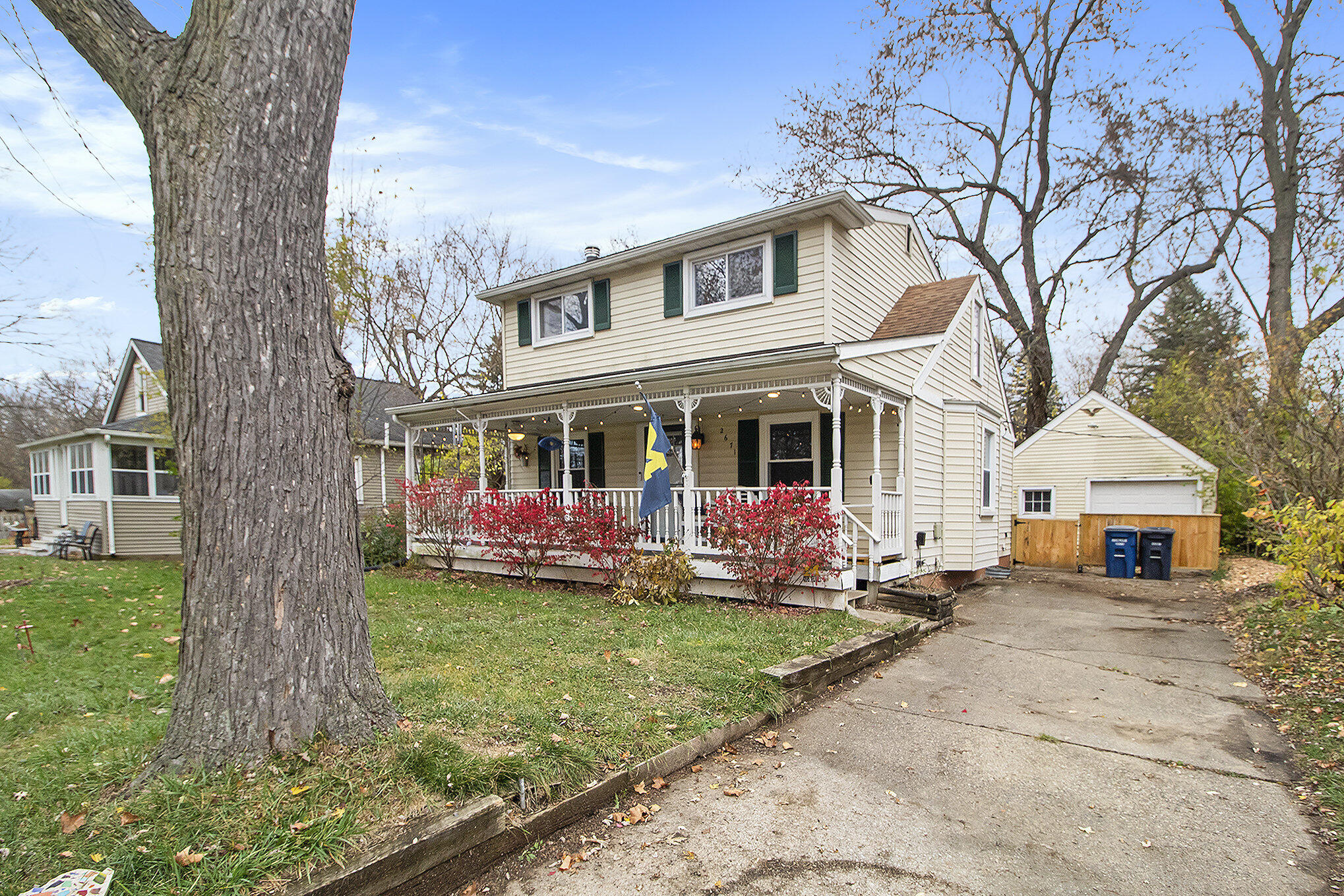 2671 Maplewood Avenue