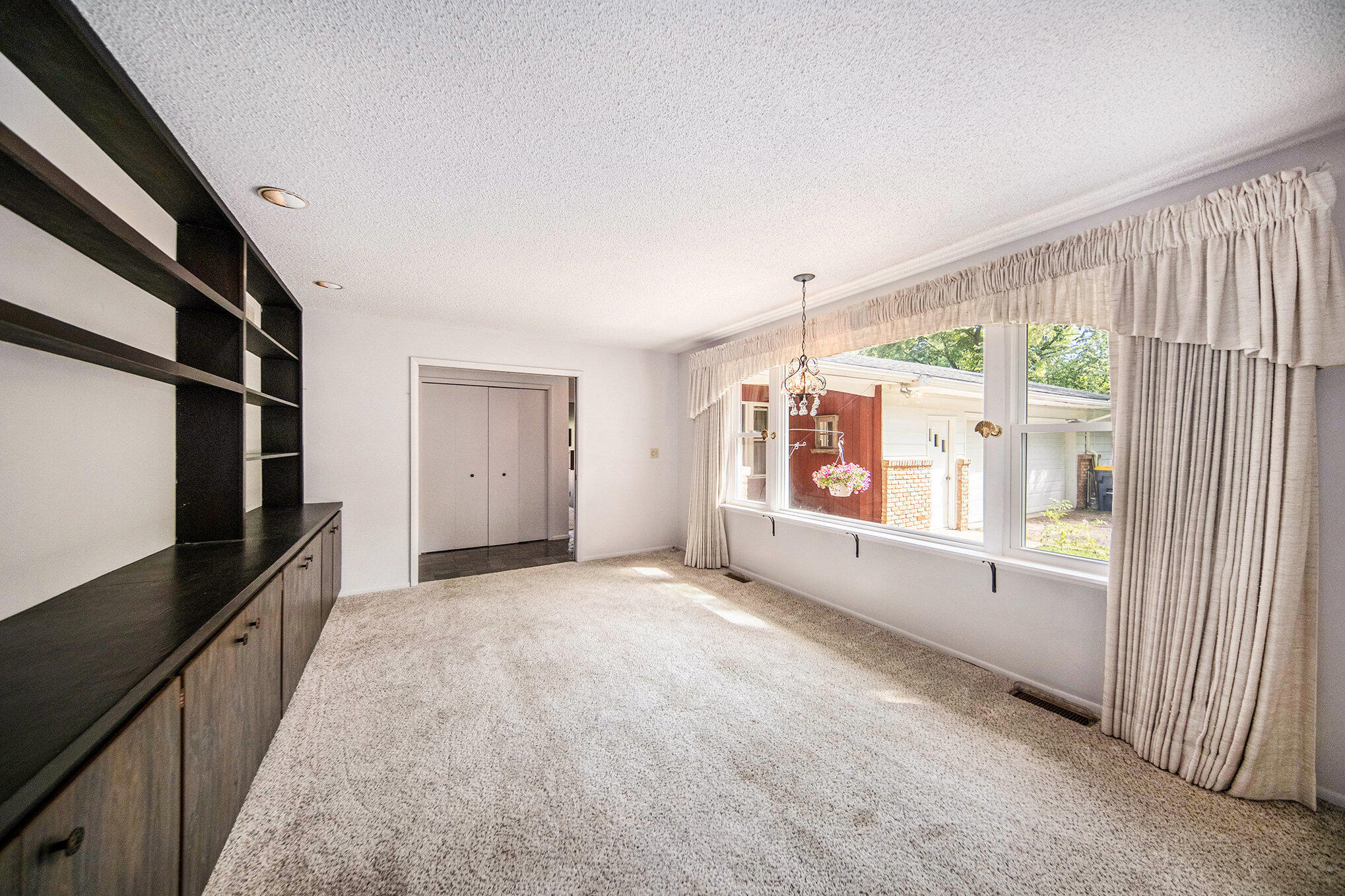 1480 Shevchenko Drive