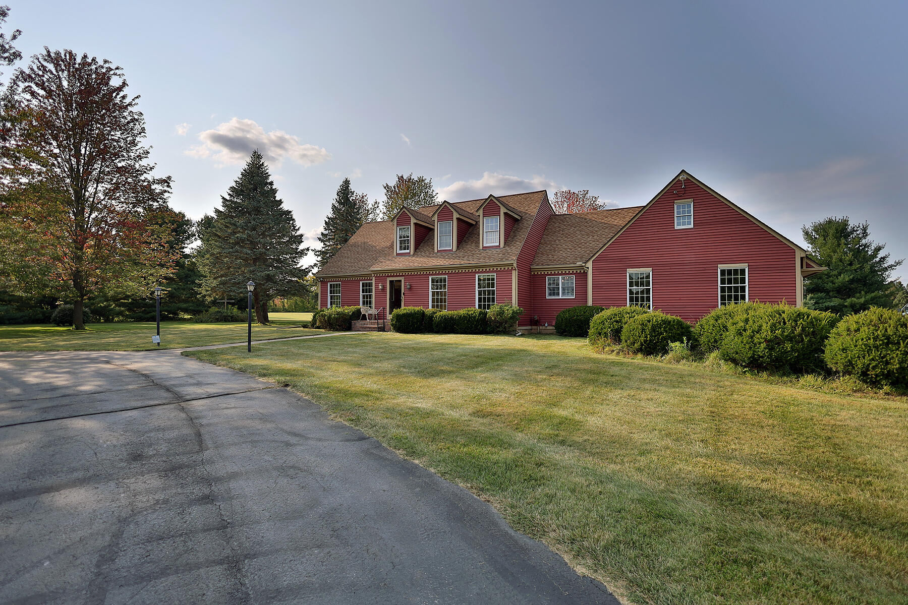 2244 Rivendell Lane, Ypsilanti