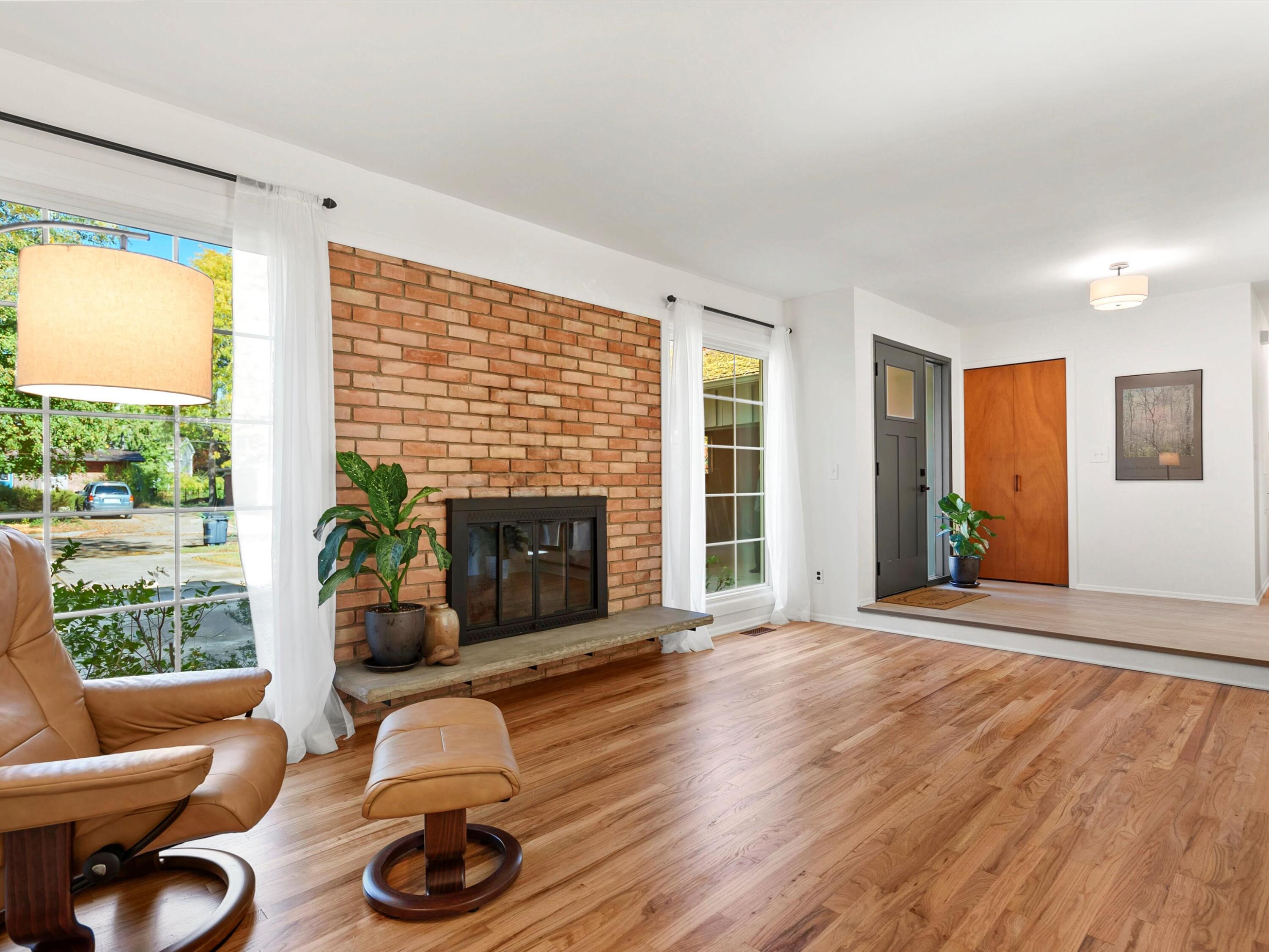 1360 Pine Valley Court, Ann Arbor