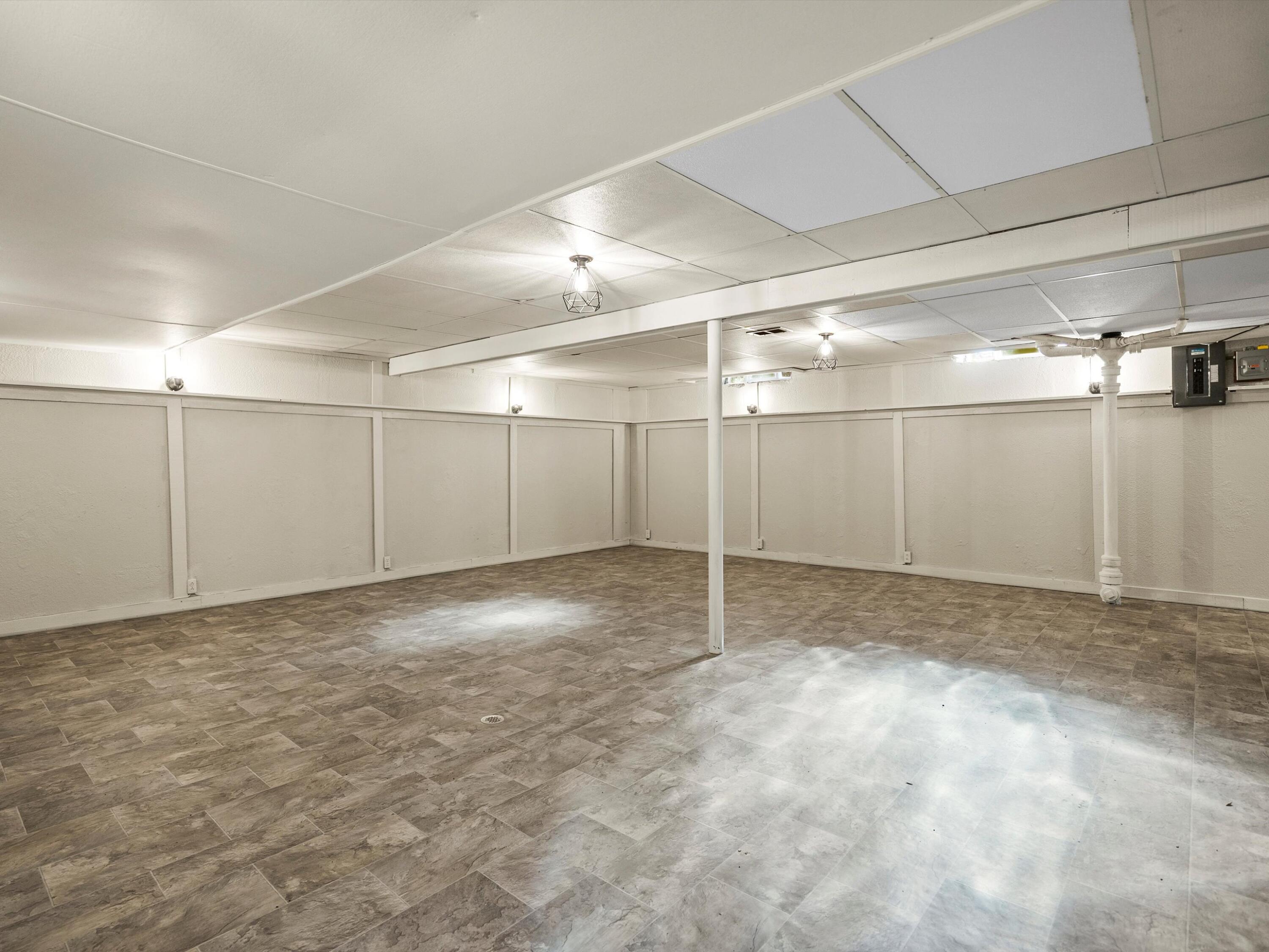 1360 Pine Valley Court, Ann Arbor