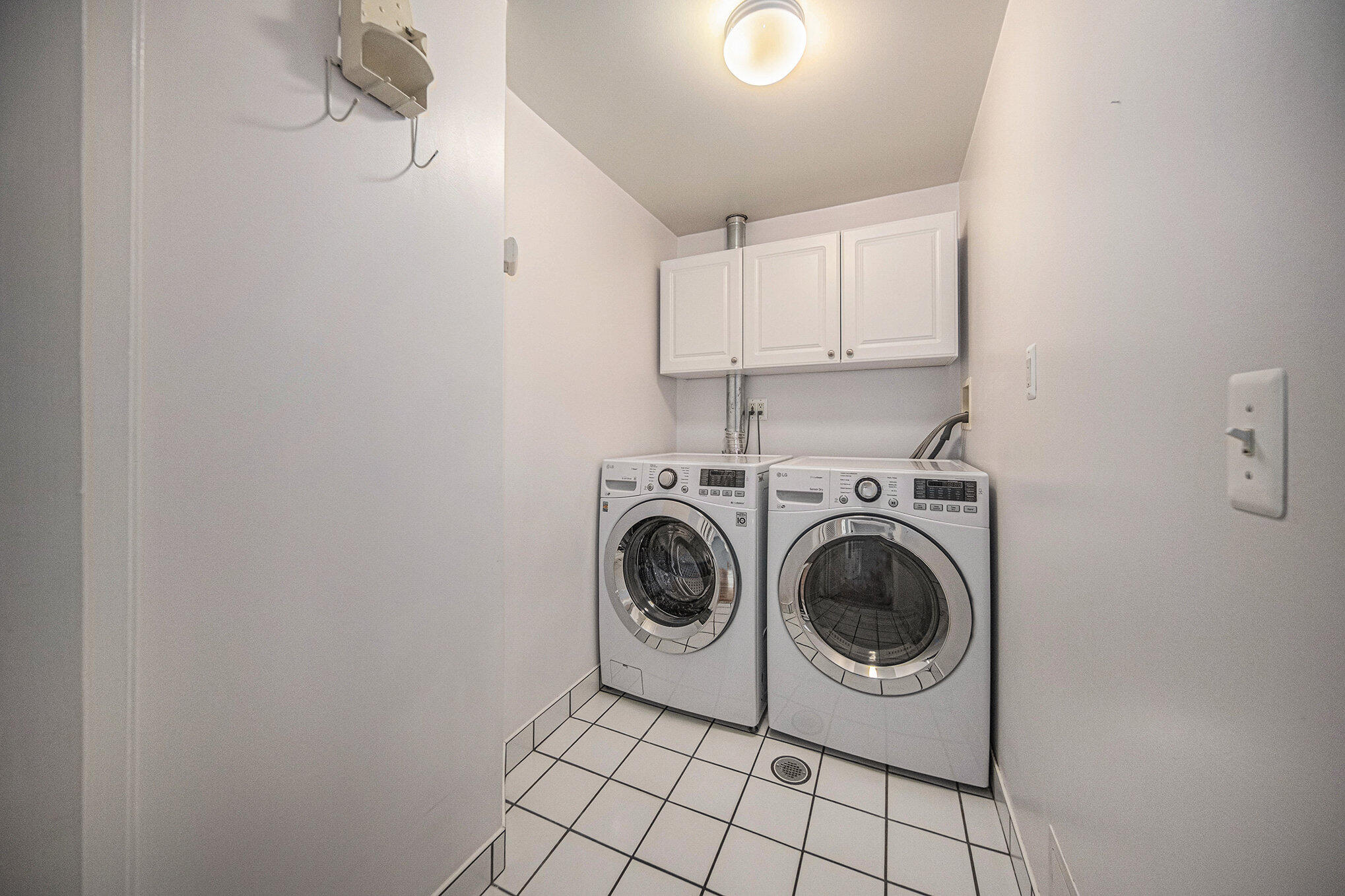 3075 Hunting Valley Drive