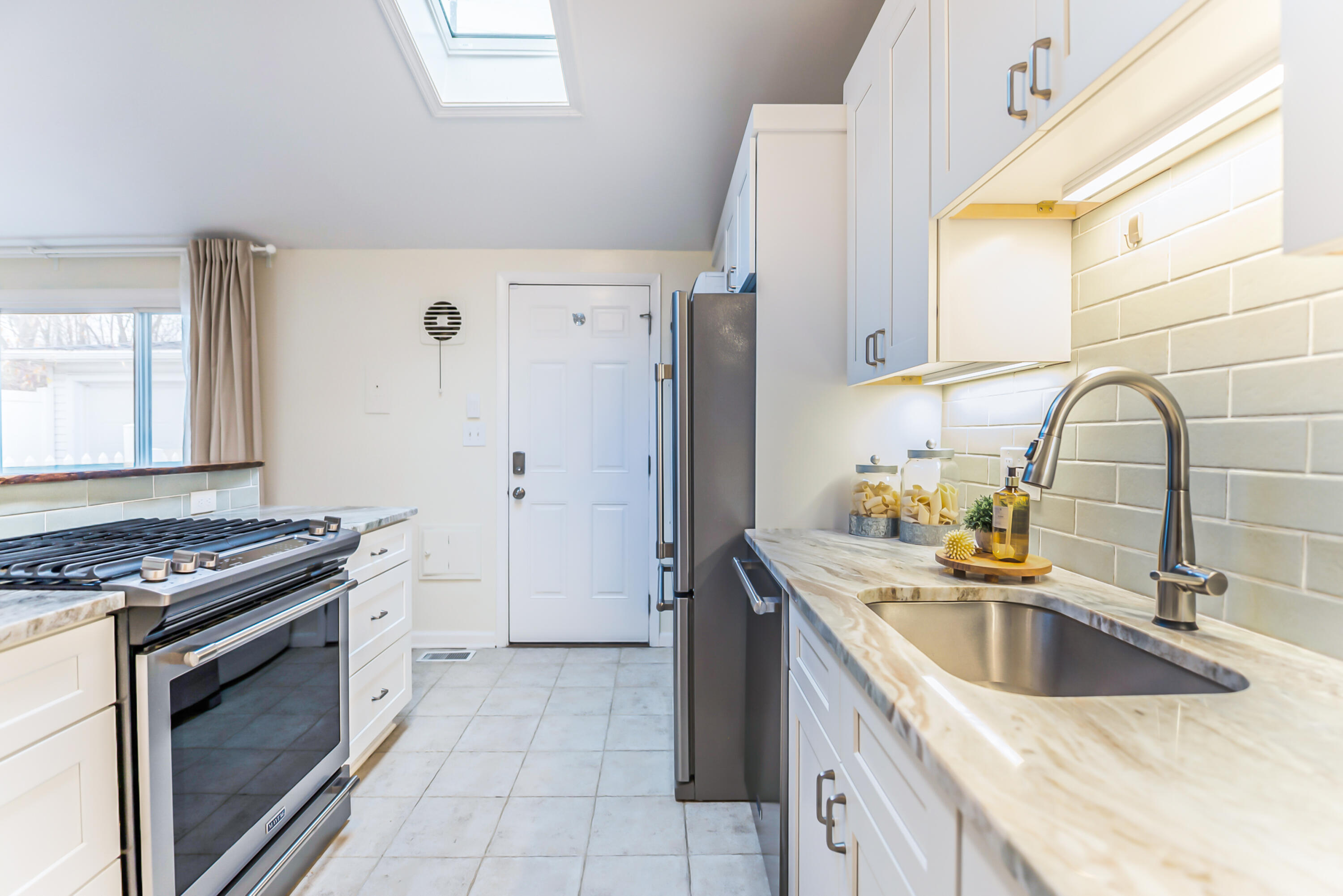 2831 Canterbury Road