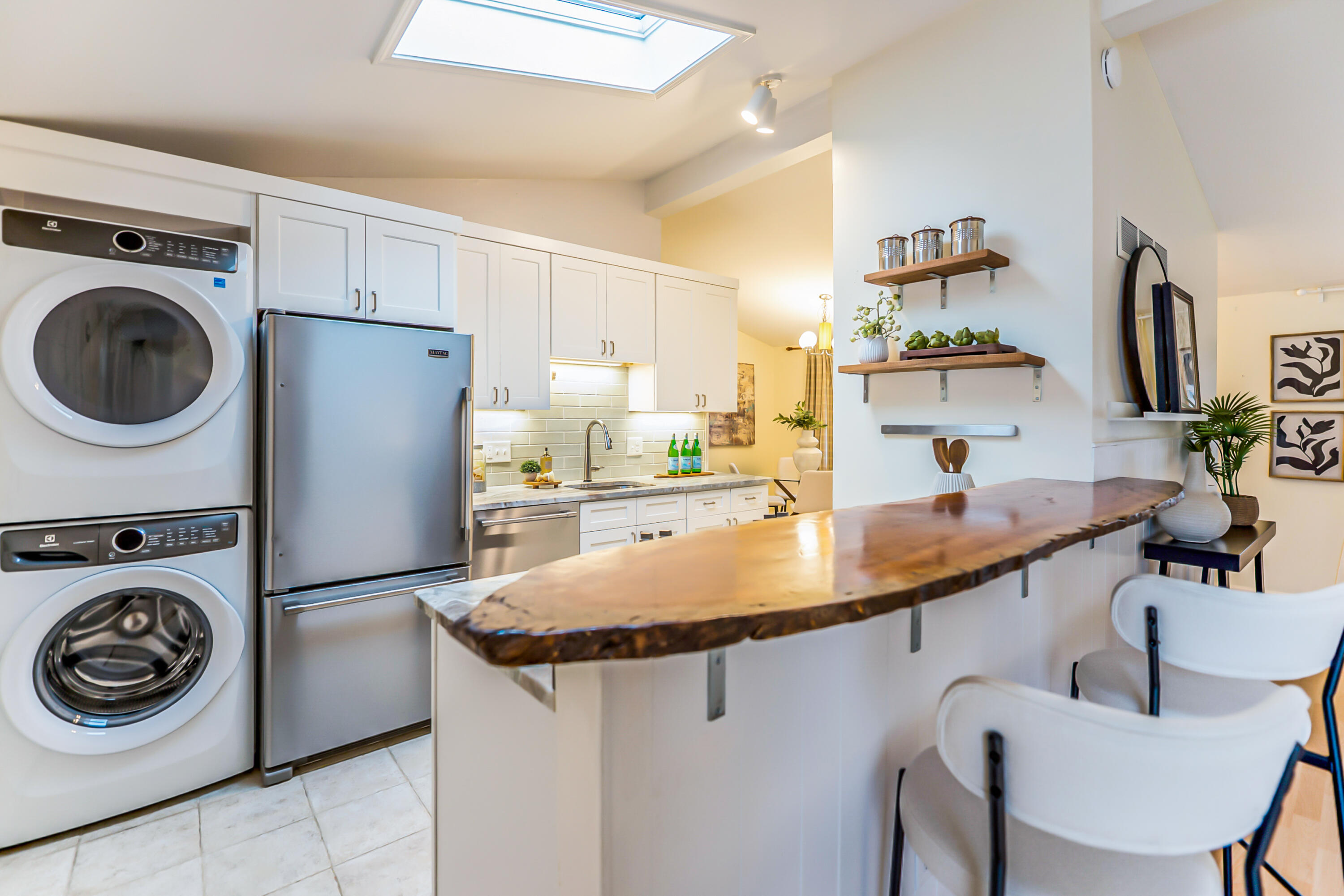 2831 Canterbury Road