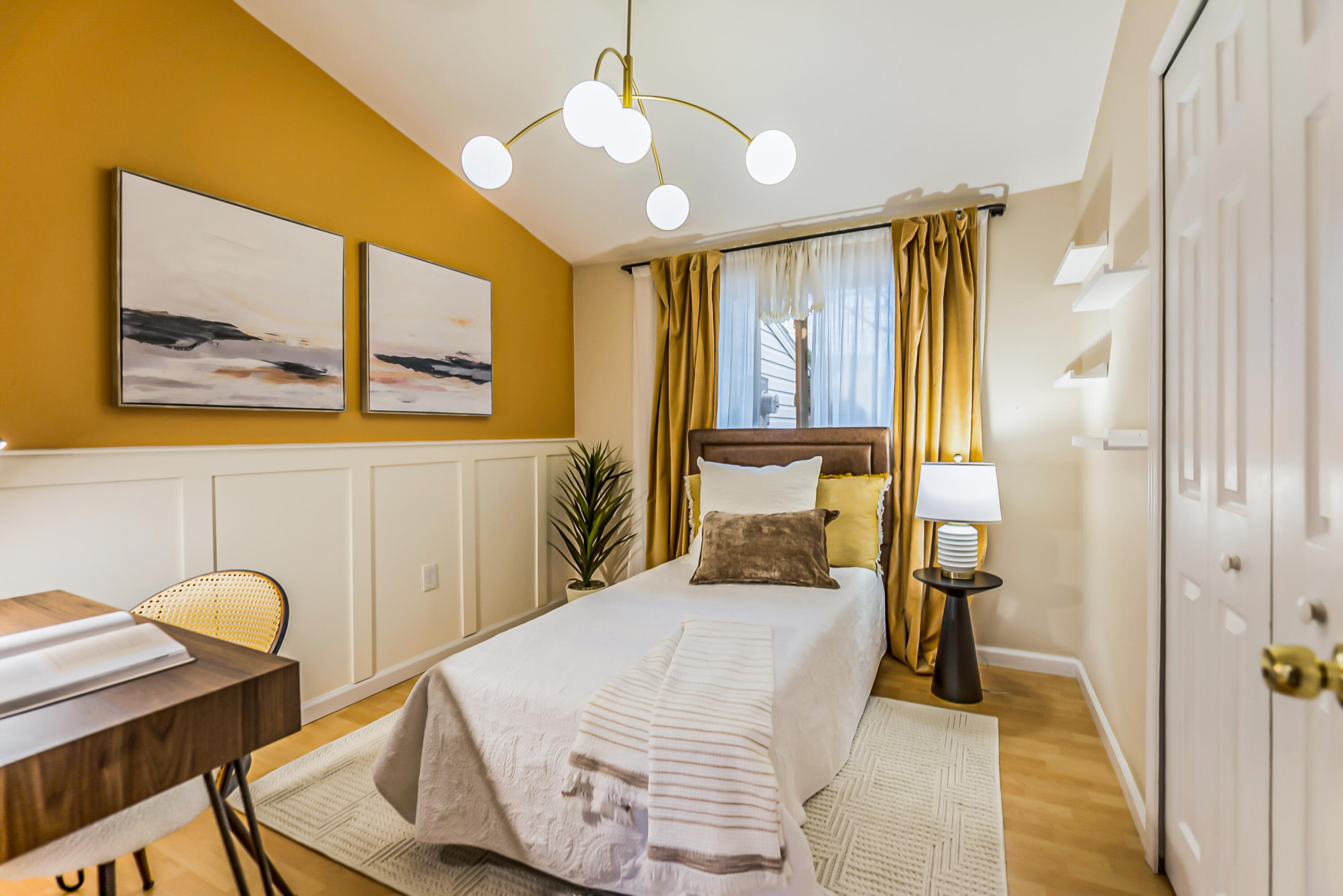 2831 Canterbury Road