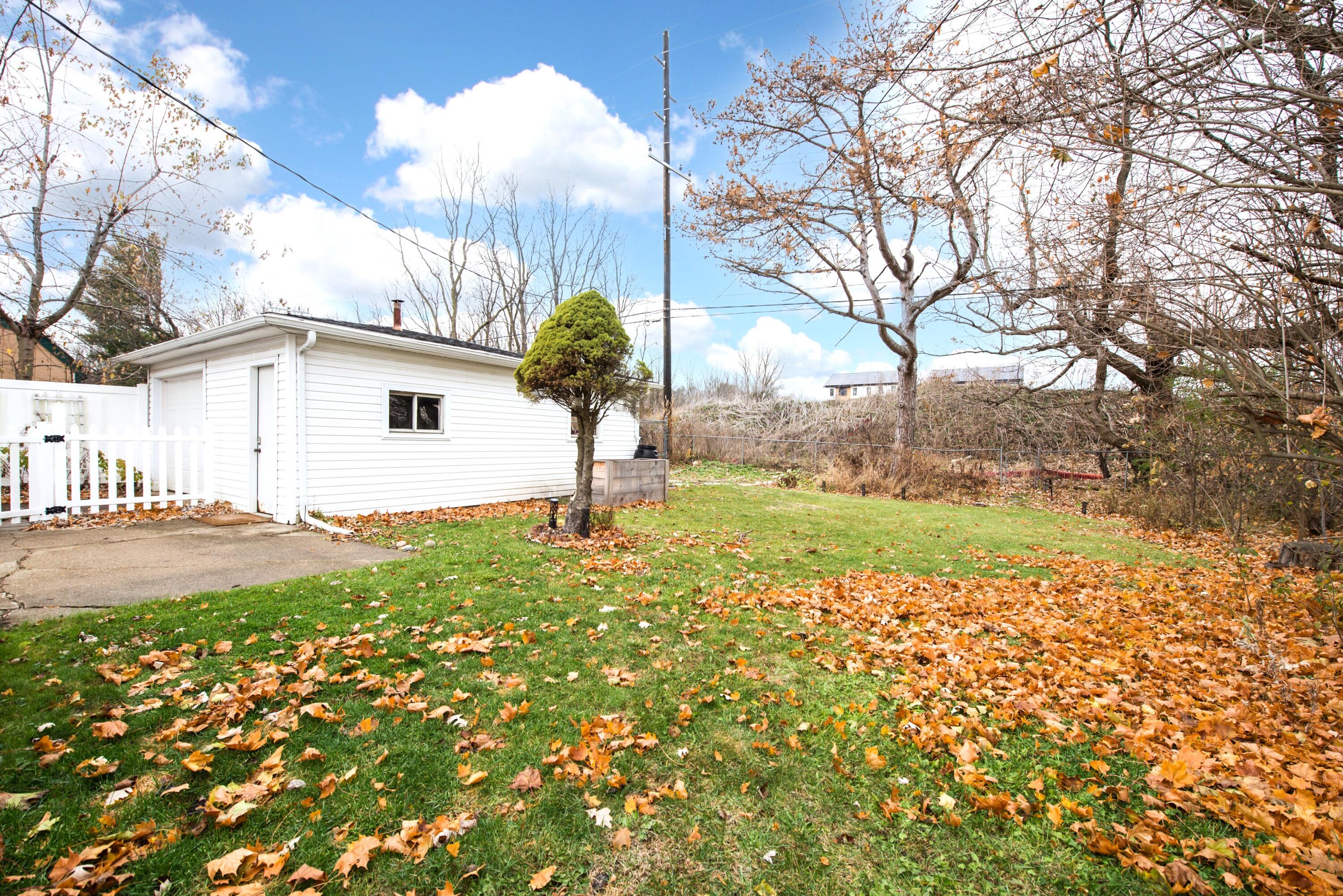 2831 Canterbury Road