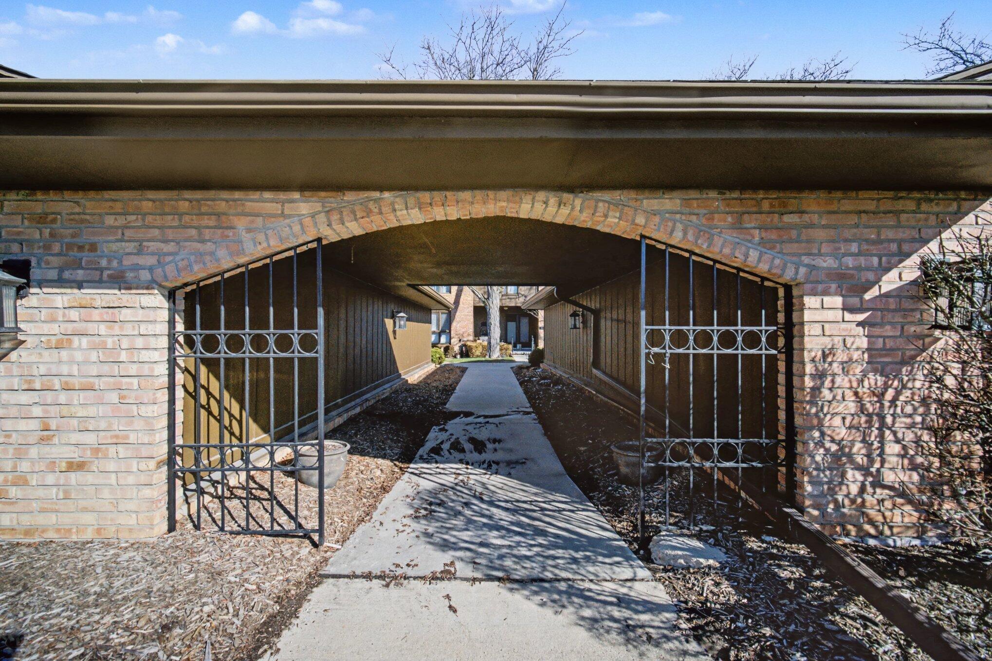 863 Greenhills Drive