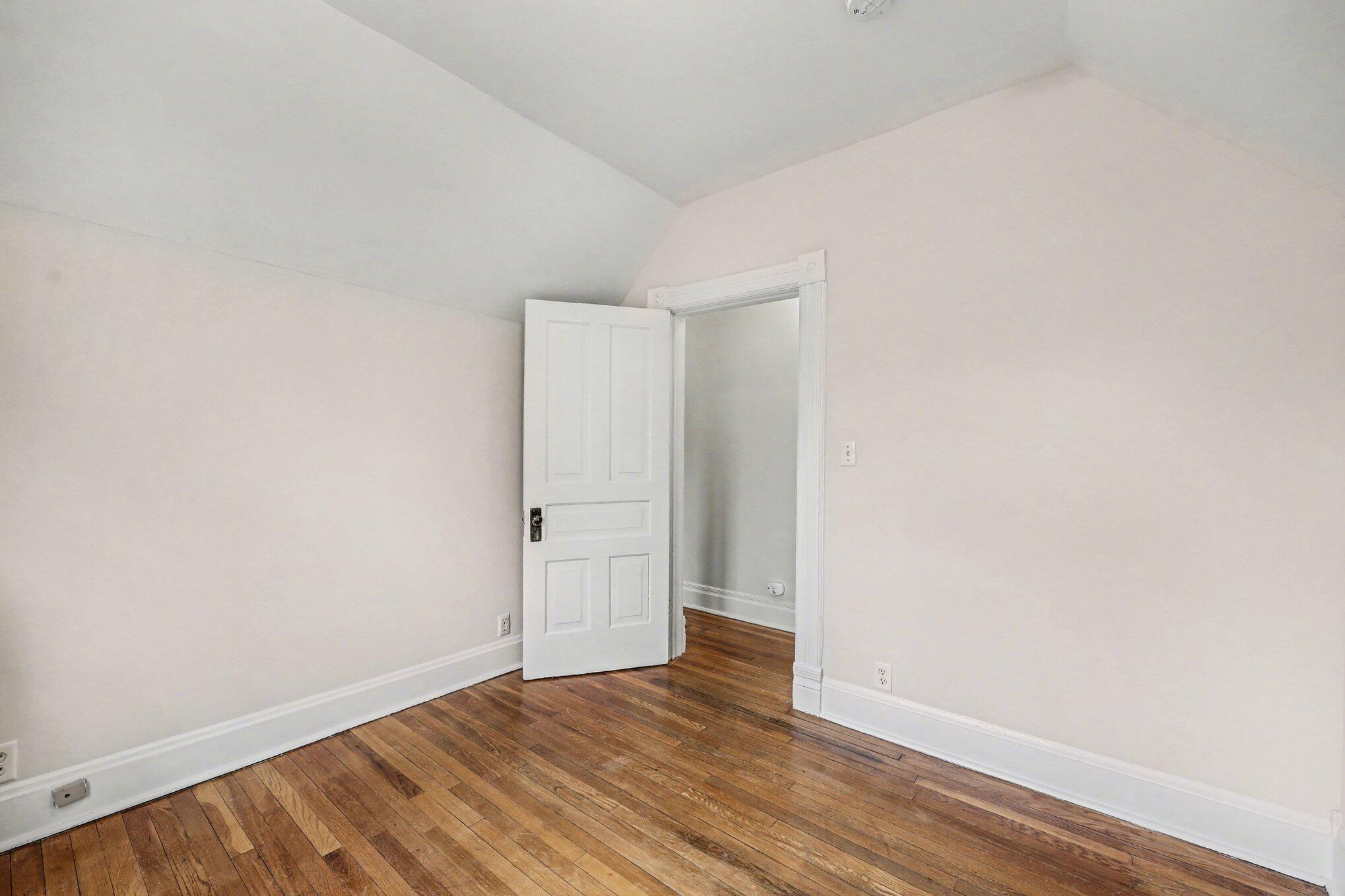 818 Gott Street
