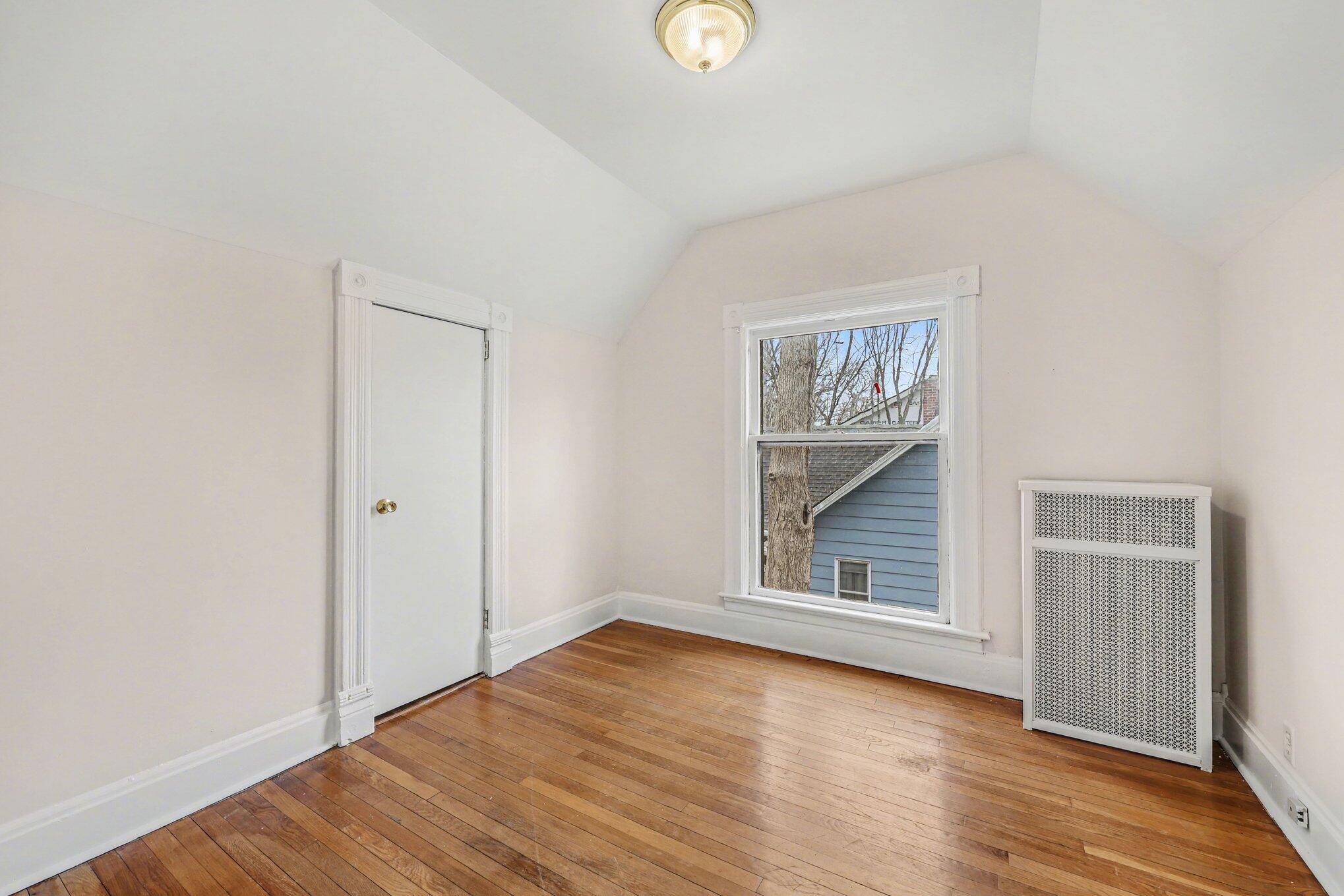 818 Gott Street