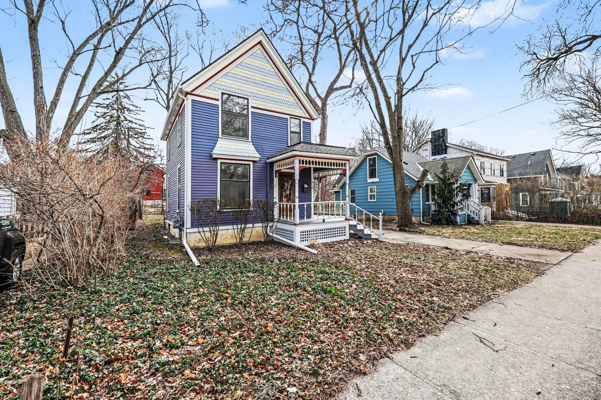 818 Gott Street