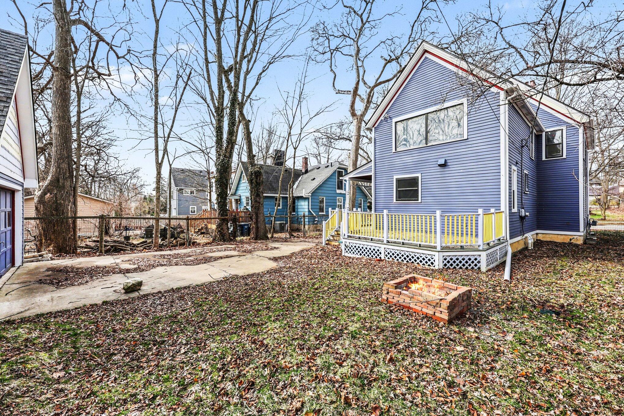818 Gott Street