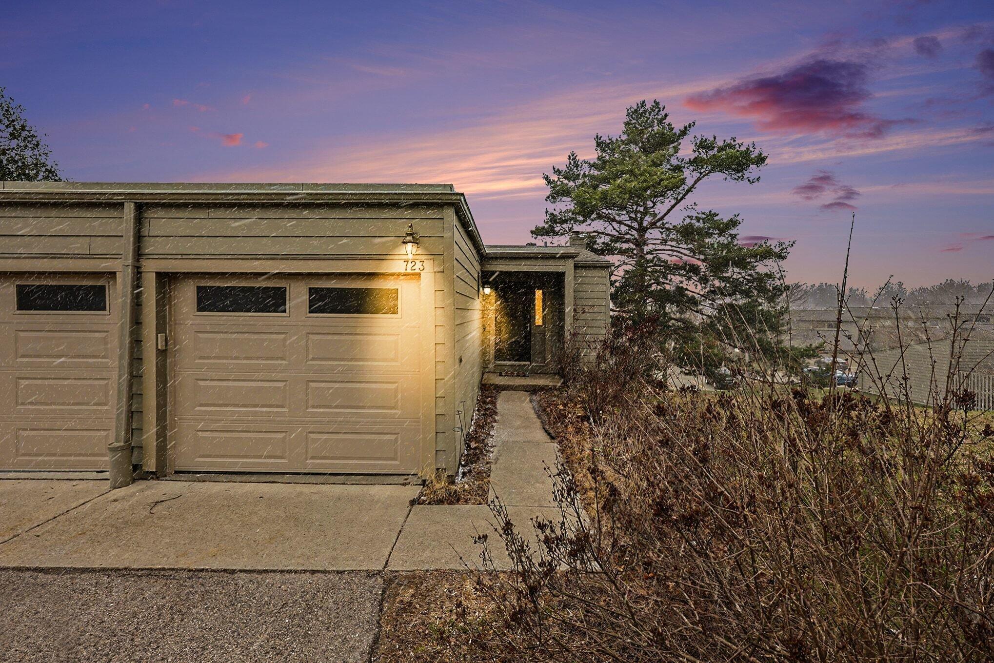 723 Skynob Drive