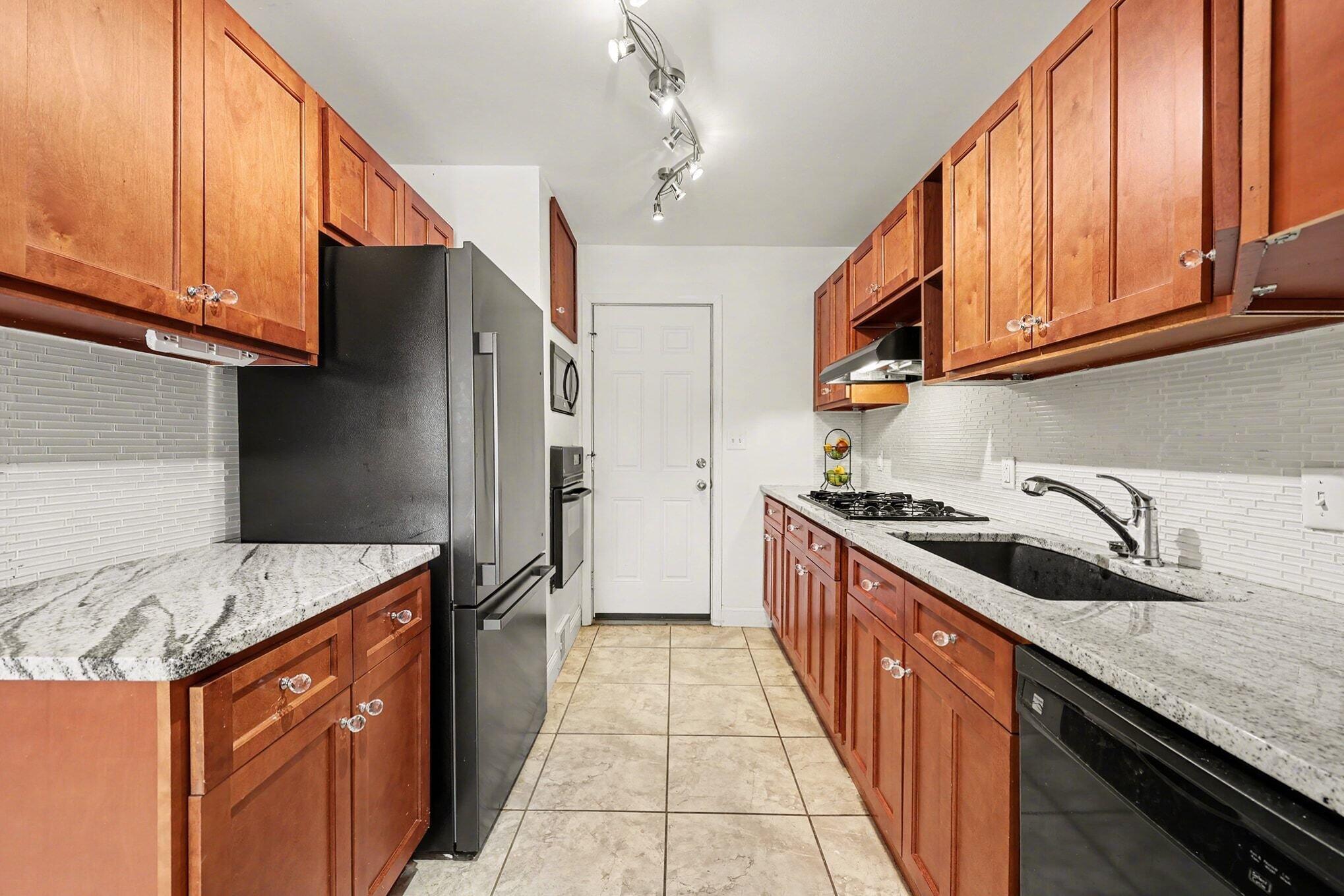 723 Skynob Drive