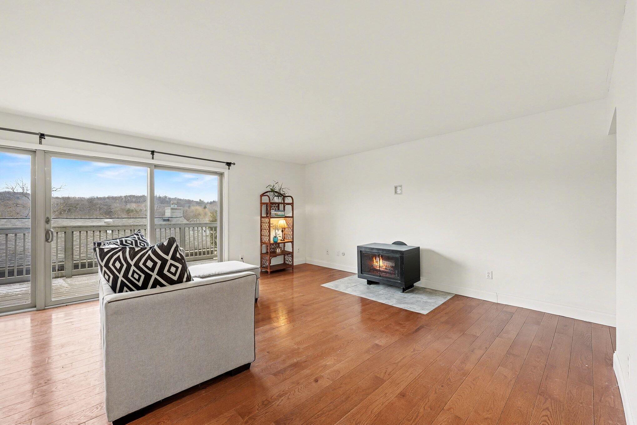 723 Skynob Drive
