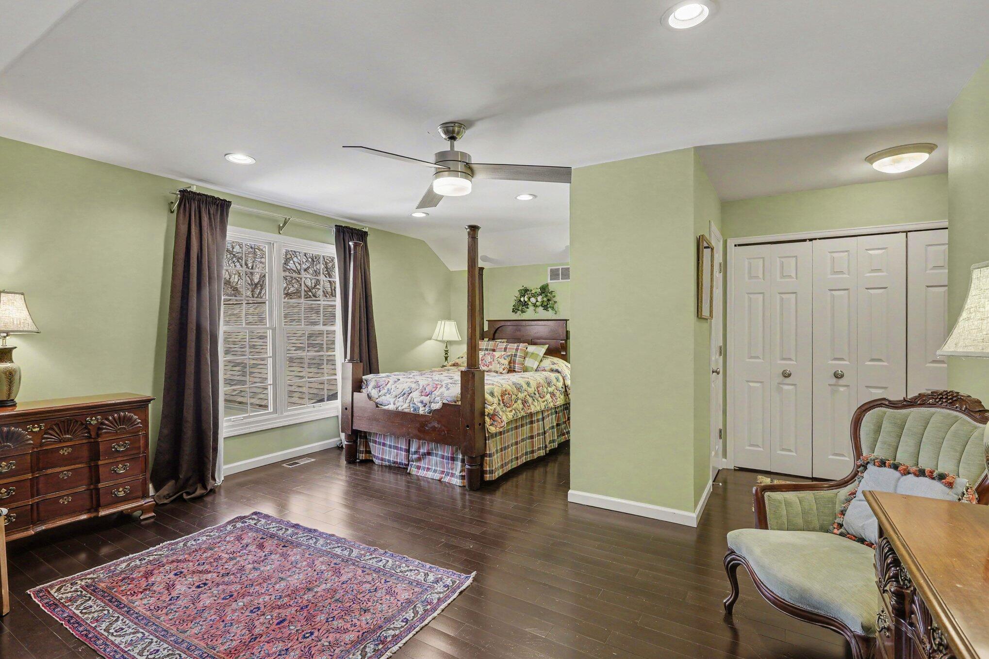 5589 Tanglewood Drive