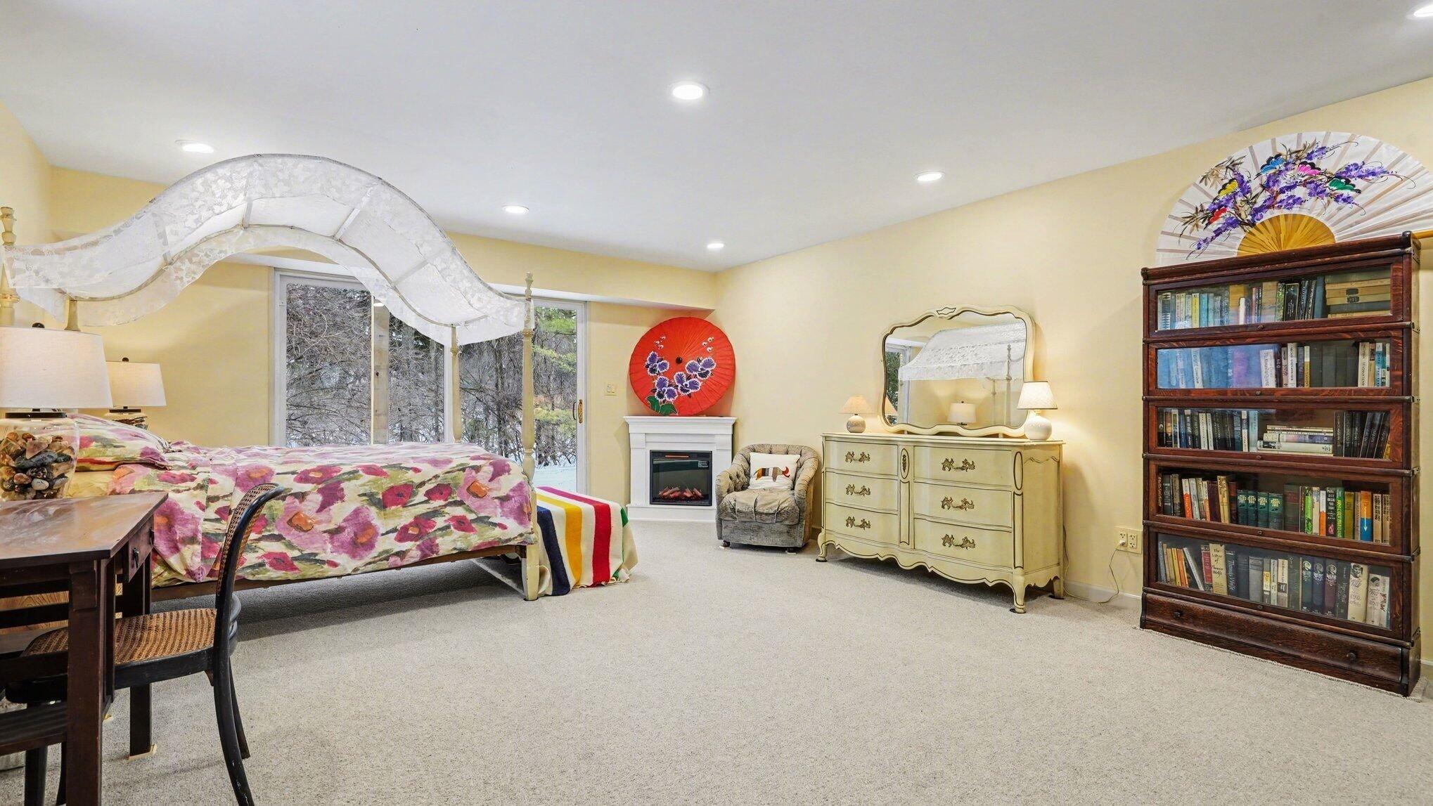 442 Huntington Place