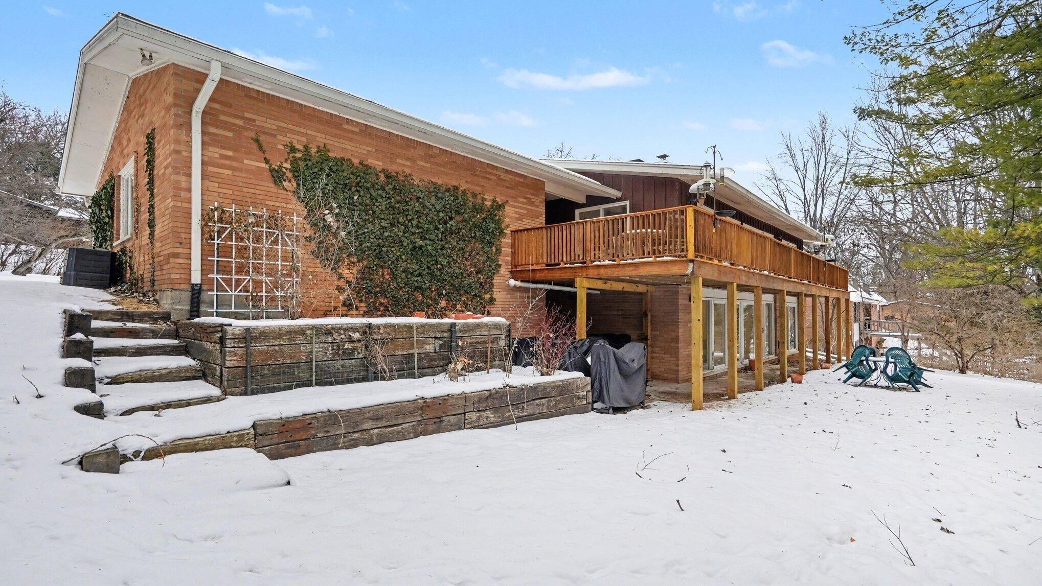 442 Huntington Place