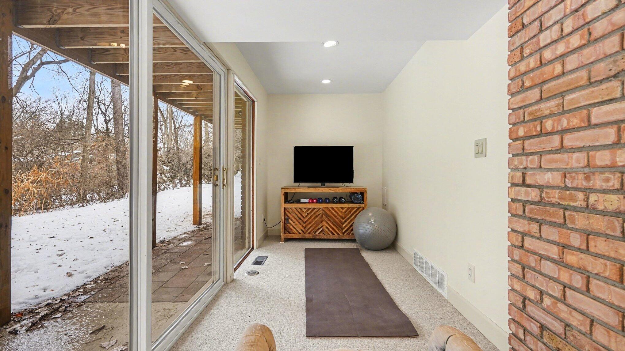 442 Huntington Place