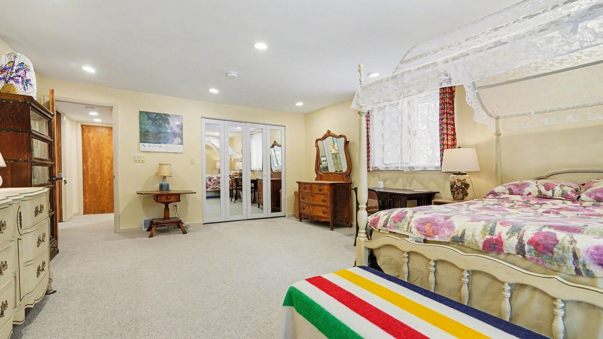 442 Huntington Place